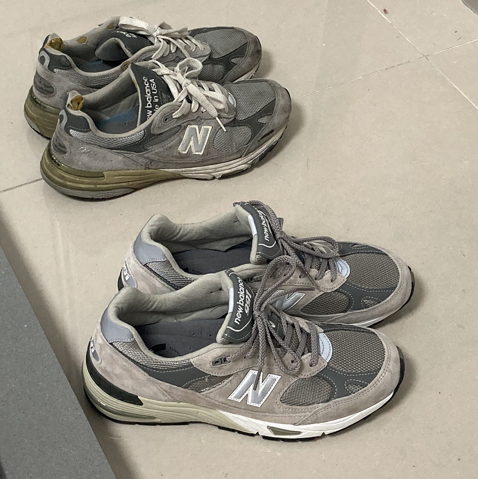New Balance 991 Made in UK Grey, New Balance 993 Made in USA Grey - D Standard 착용 스타일 - 2