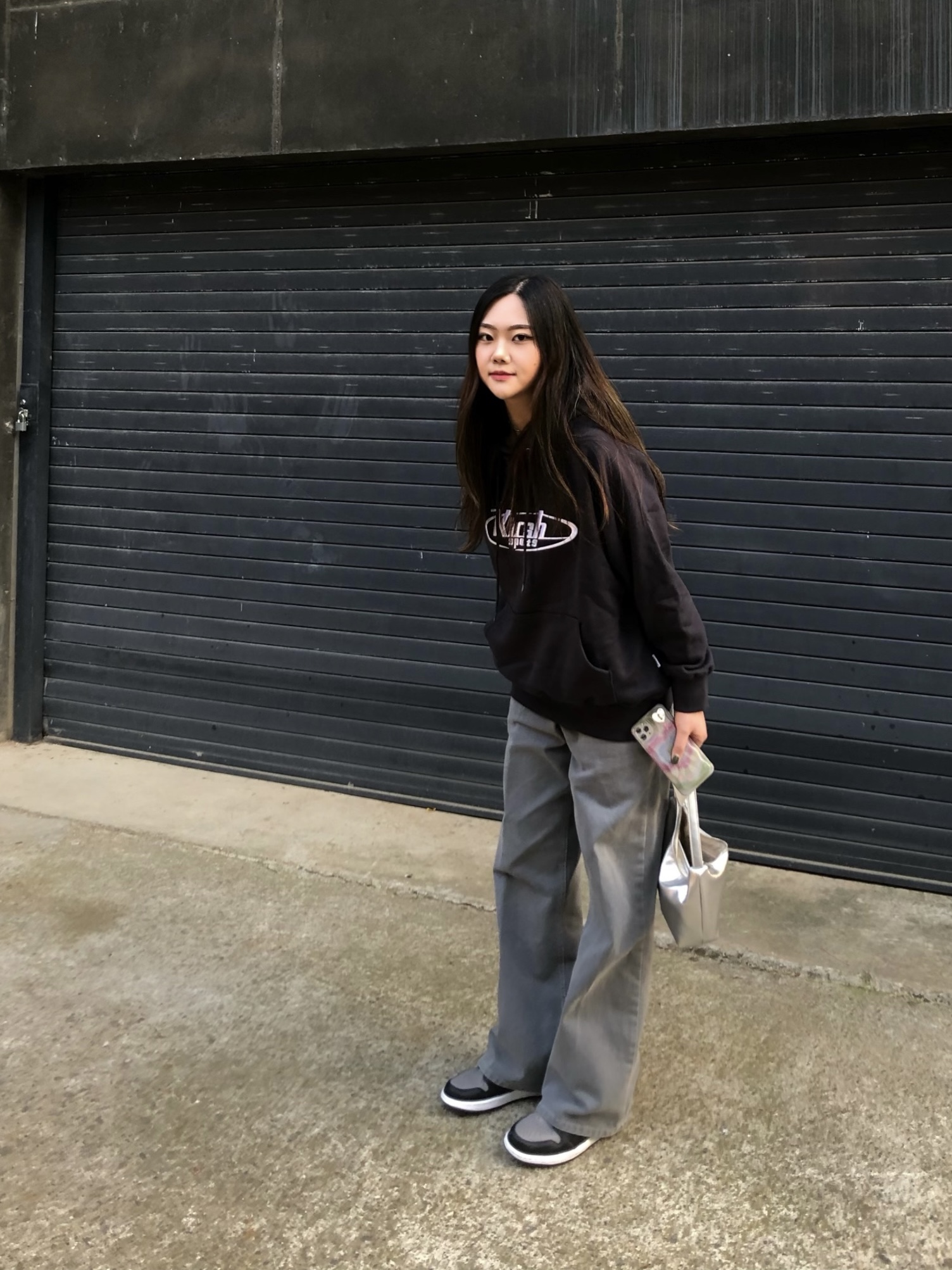Apple AirPods Max Lightning Space Gray (Korean Ver.), Jordan 1 Retro High OG Shadow 2018 착용 스타일 - 3