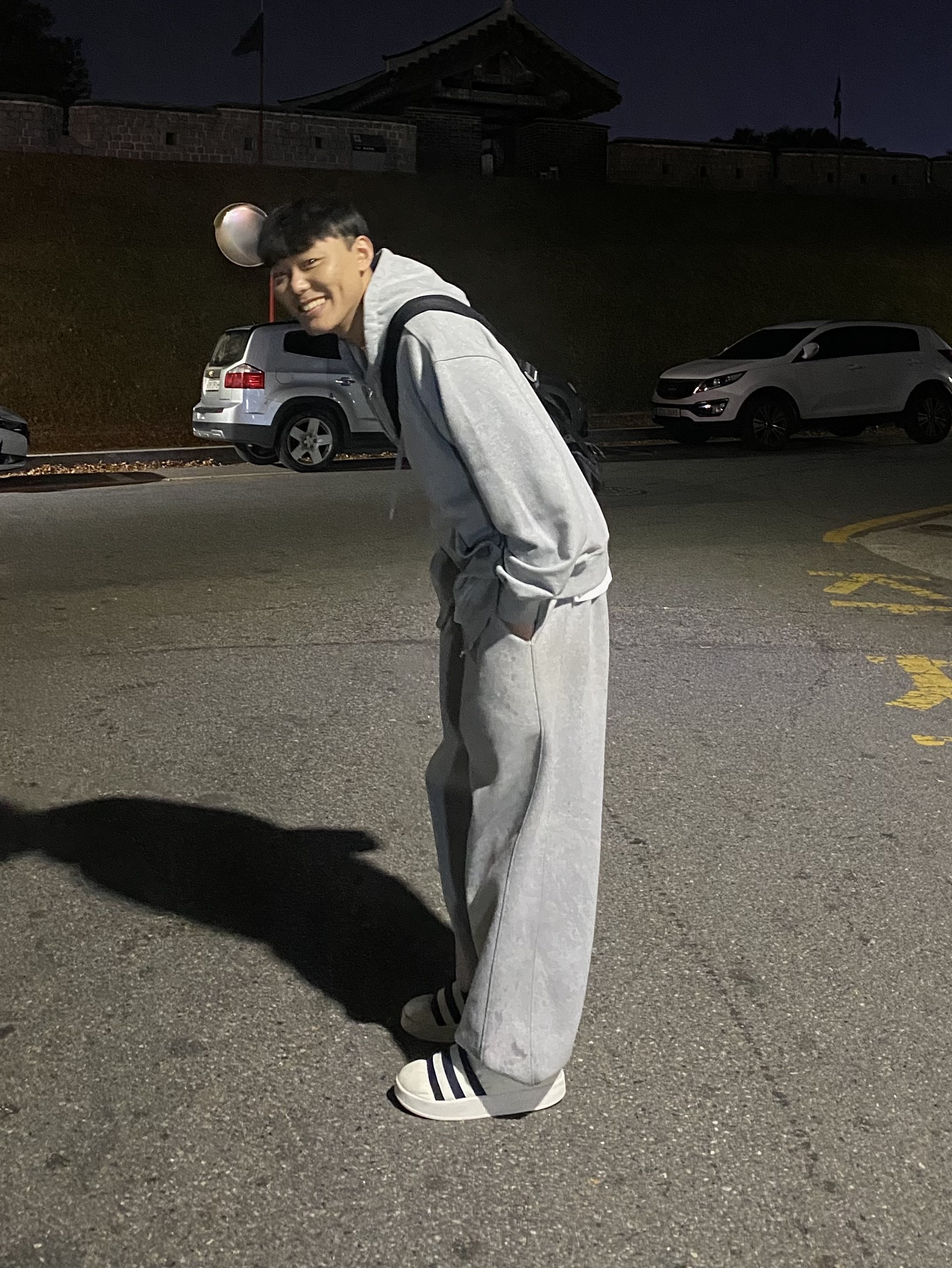 Adidas Puffylette Off White 착용 스타일 - 2