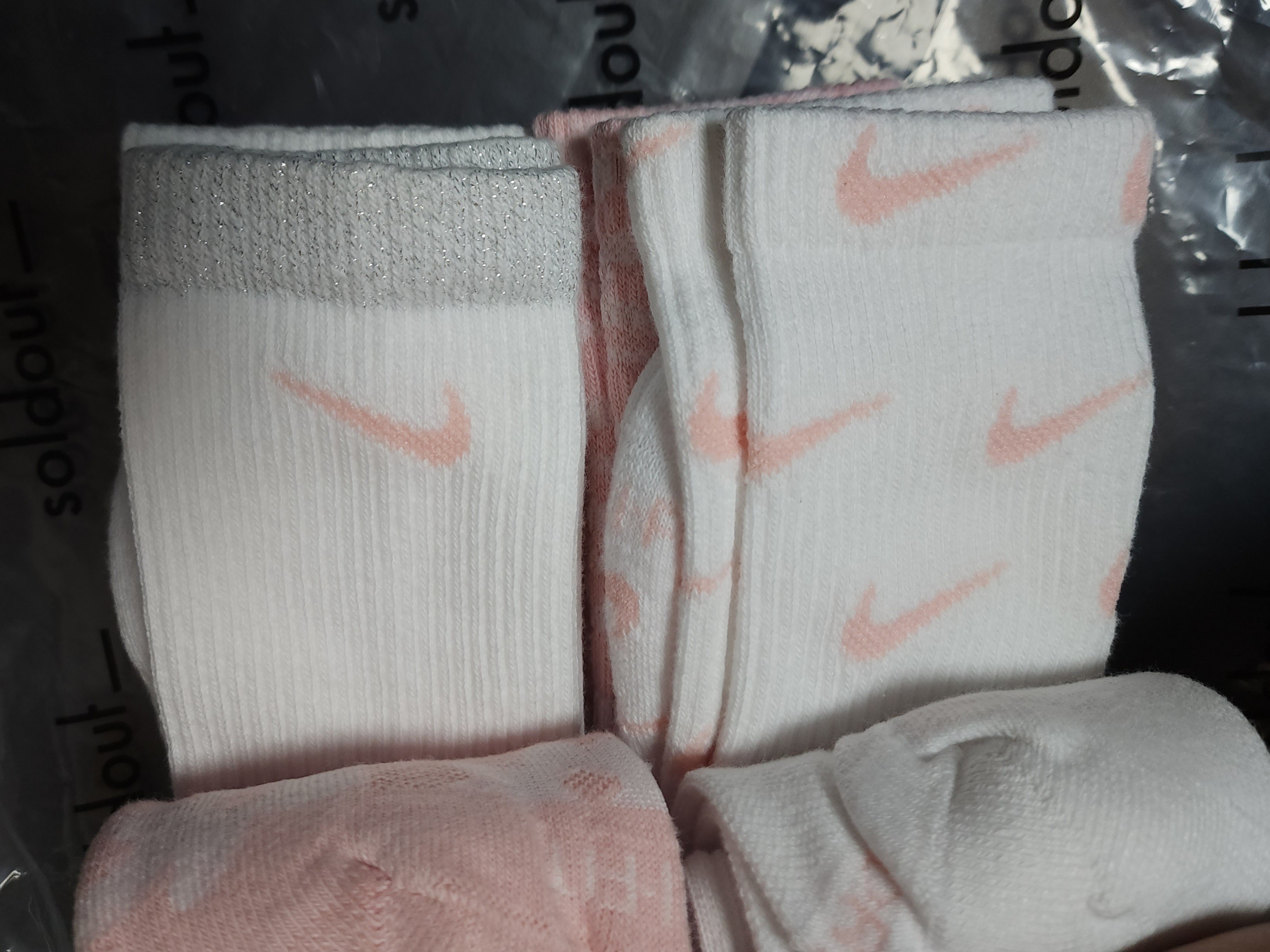 (Kids) Nike Everyday Plus Socks Pink White (6 Pack/Korean Ver.) 착용 스타일 - 3