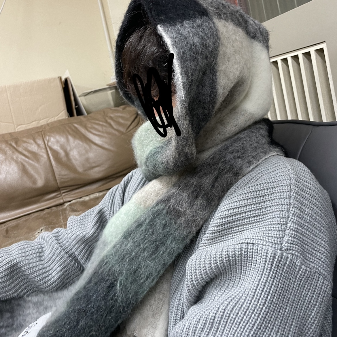 Acne Studios Mohair Check Muffler Grey Green Black 착용 스타일