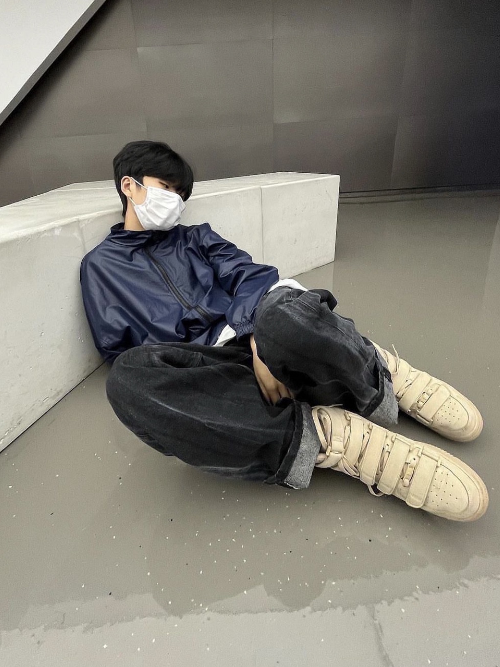 Nike x Billie Eilish Air Force 1 High '07 SP Mushroom 착용 스타일 - 1
