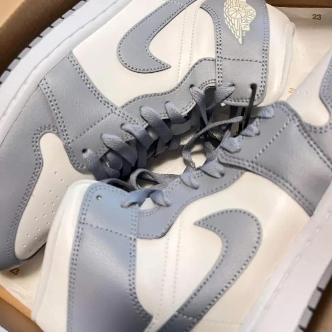 (W) Jordan 1 Mid Sail Stealth 착용 스타일 - 3