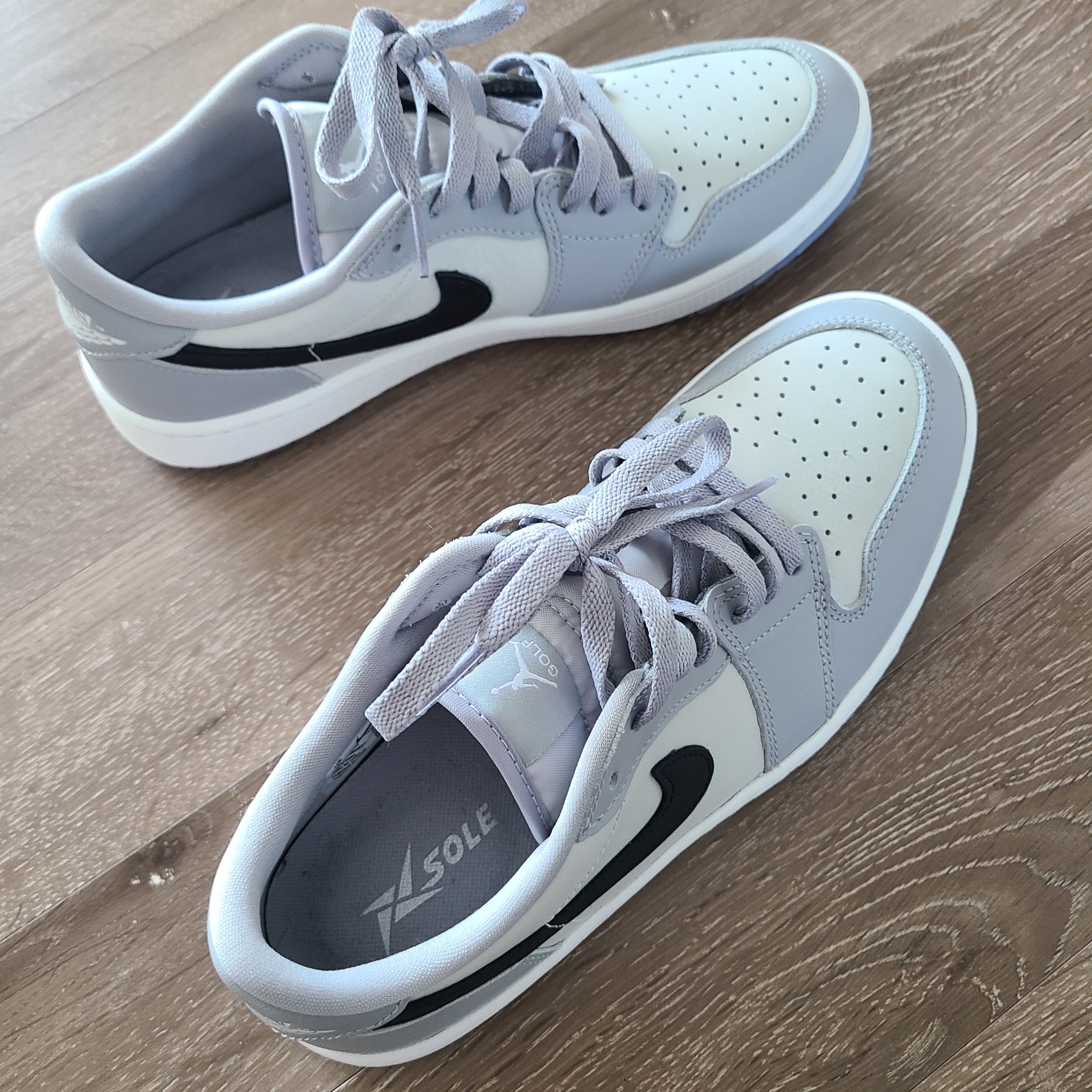 Jordan 1 Low Golf Wolf Grey 착용 스타일 - 1