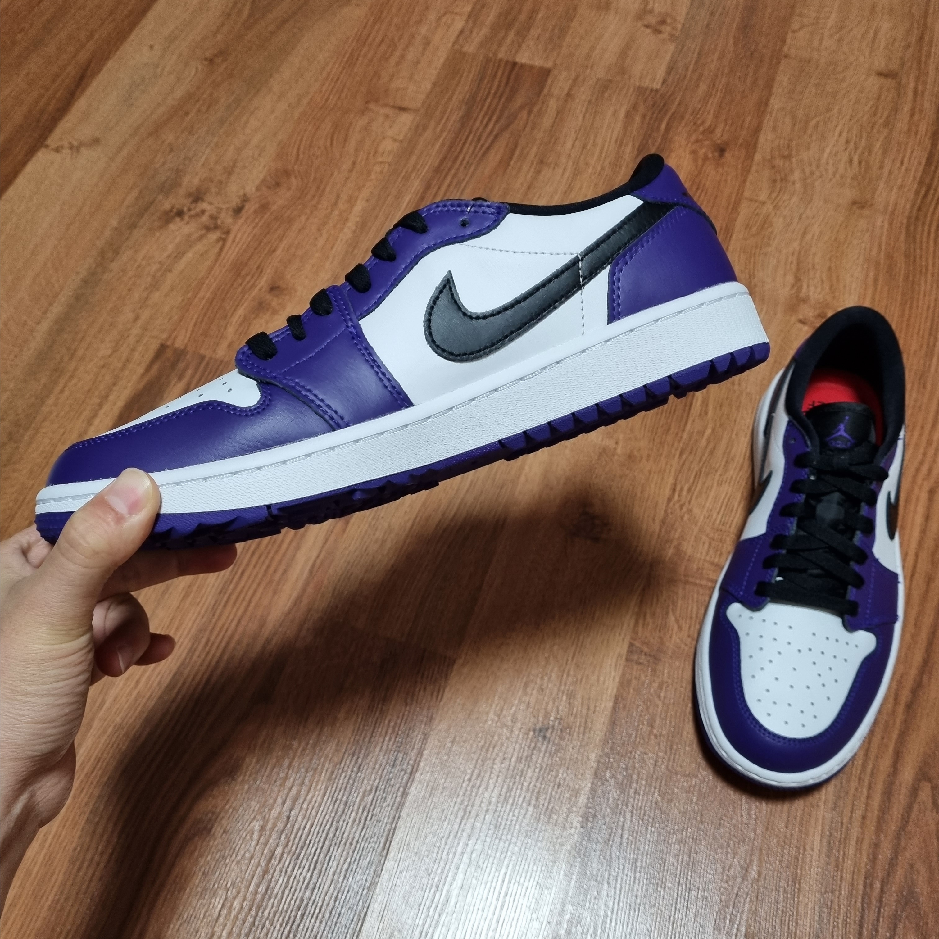 Jordan 1 Low Golf Court Purple 착용 스타일 - 1