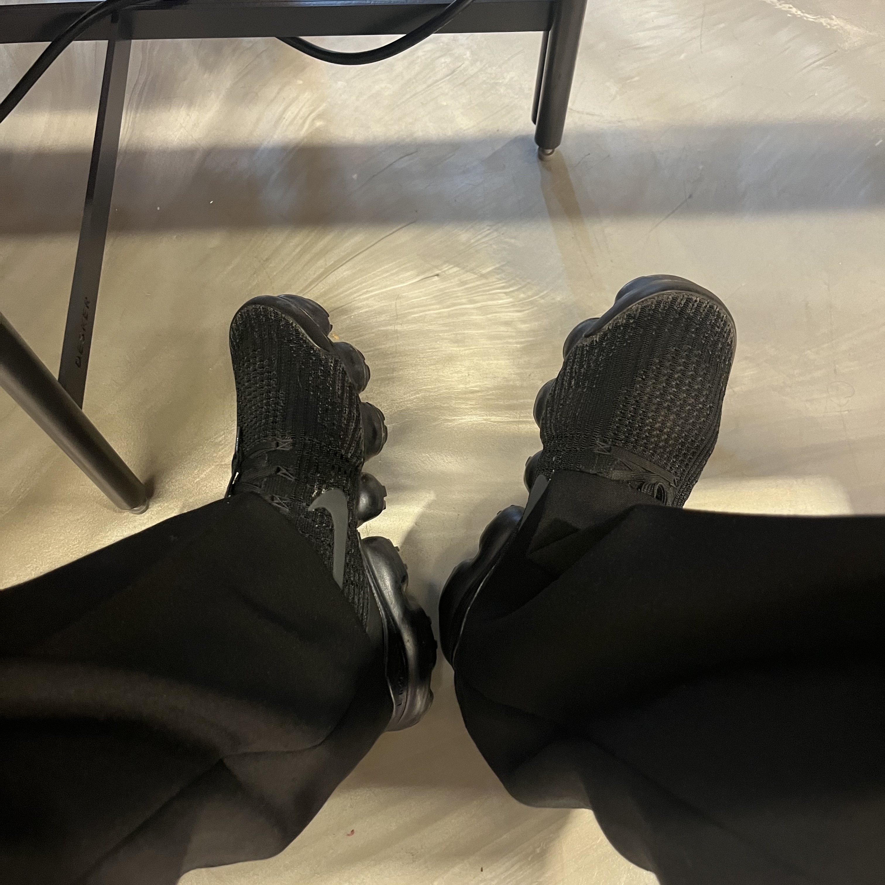 Nike Air VaporMax Flyknit 3.0 Triple Black 착용 스타일