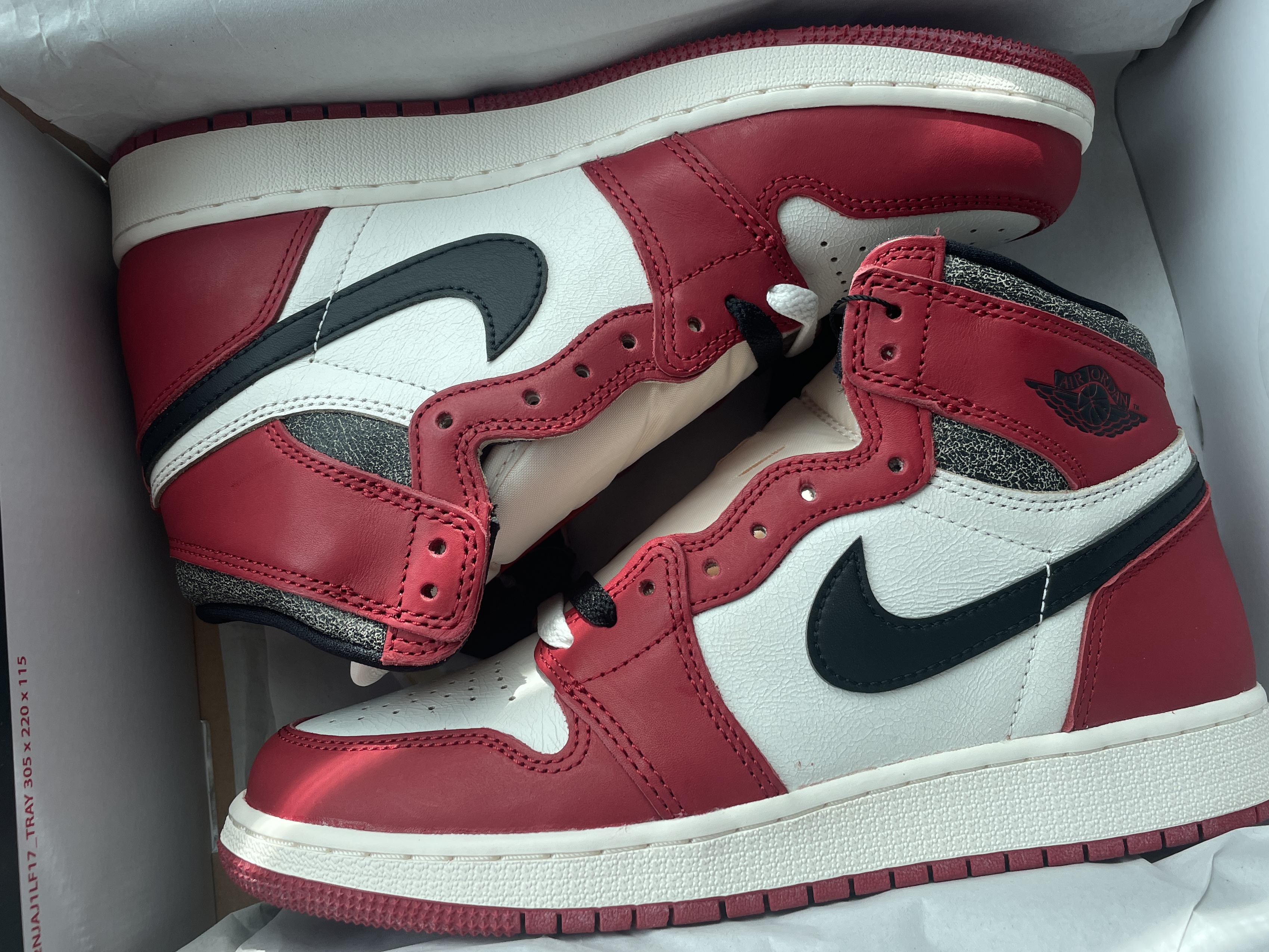 (GS) Jordan 1 Retro High OG Chicago 2022, Jordan 1 Retro High OG Chicago 2022 착용 스타일 - 1