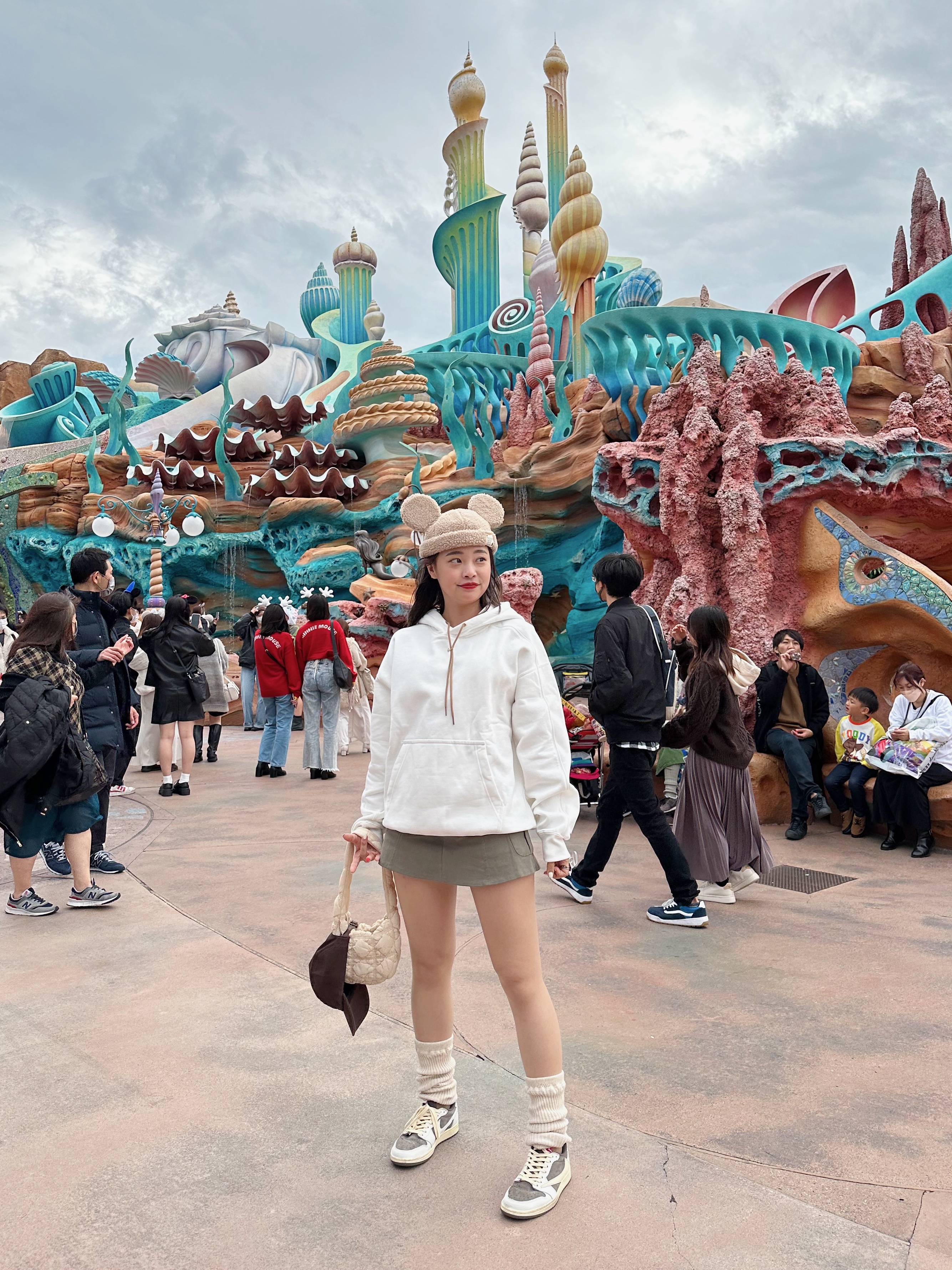 Nike x Jacquemus NRG Fleece Hoodie Sail - Asia, Jordan 1 x Travis Scott Retro Low OG SP Sail and Ridgerock 착용 스타일 - 4