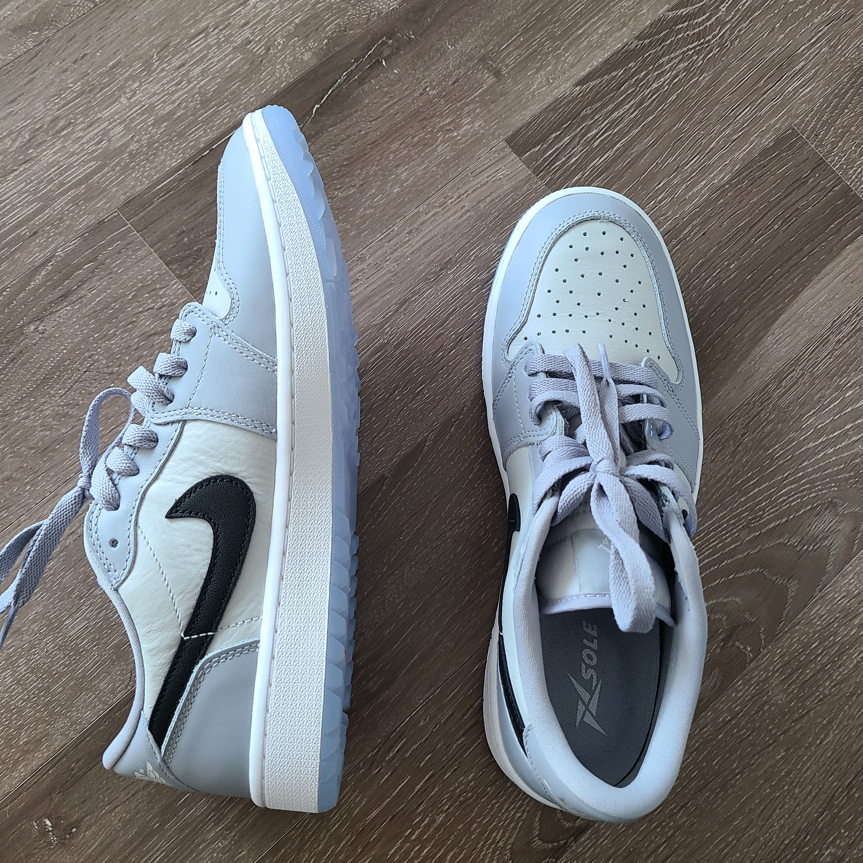 Jordan 1 Low Golf Wolf Grey 착용 스타일 - 2