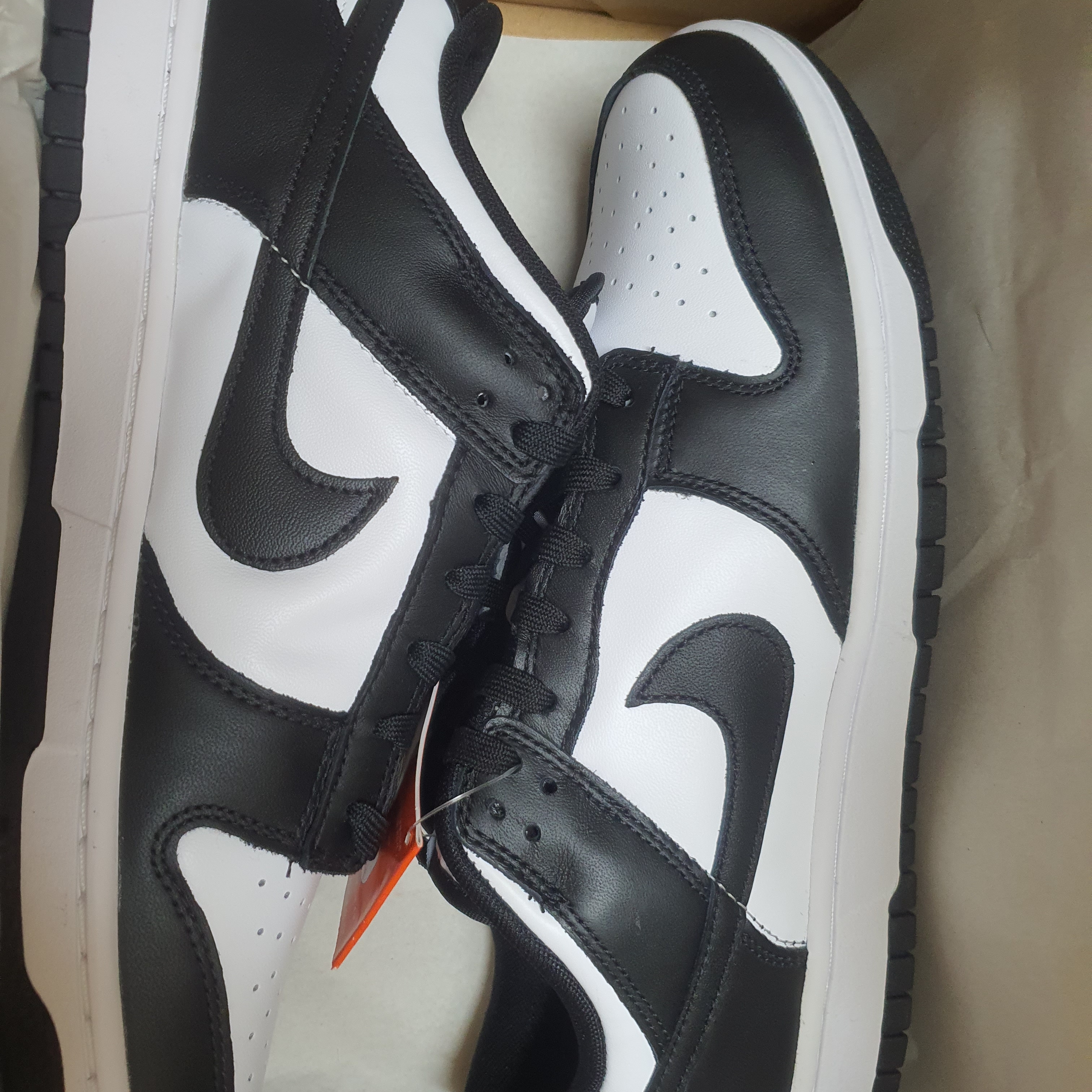 Nike Dunk Low Retro Black 착용 스타일