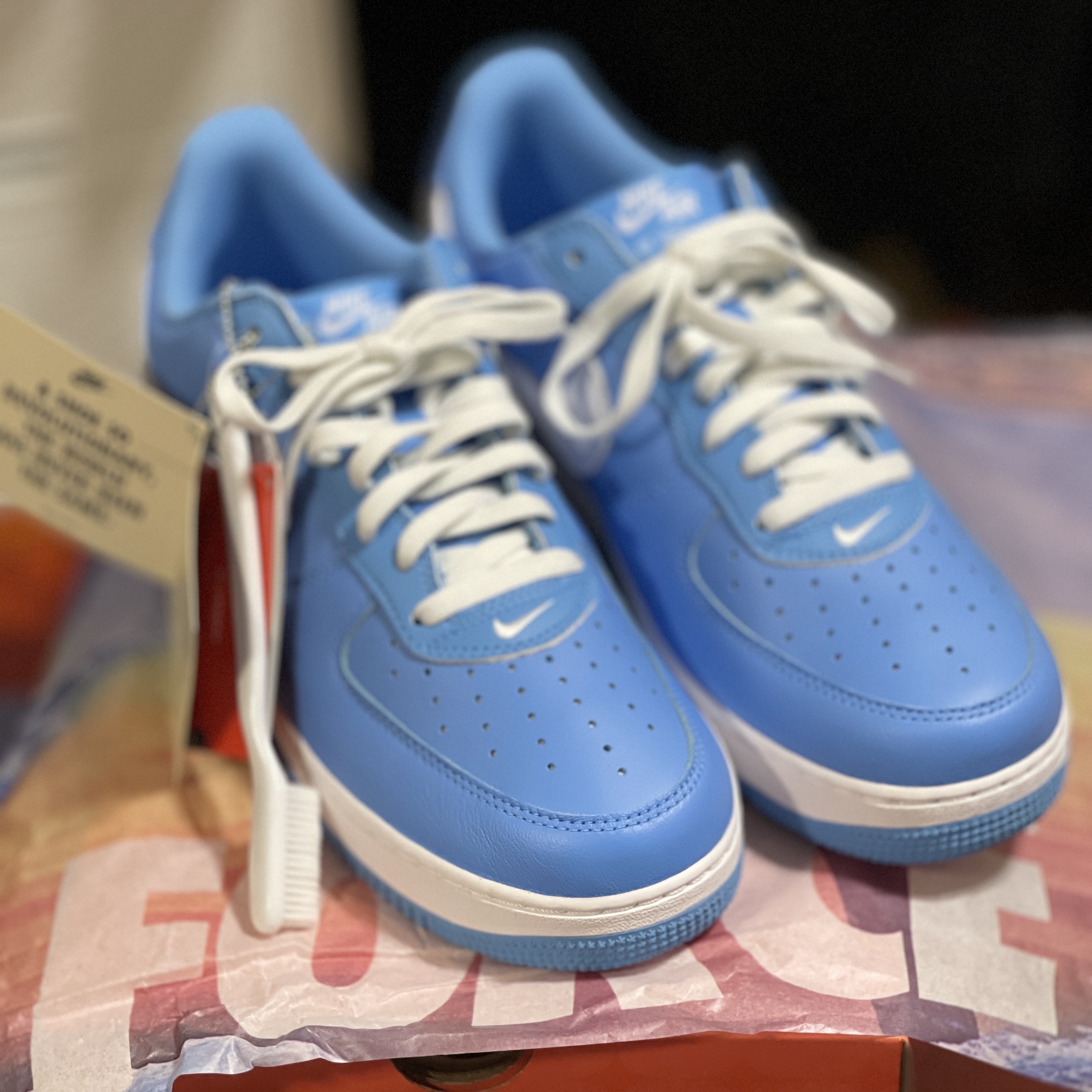 Nike Air Force 1 Low Retro Color of the Month University Blue 착용 스타일
