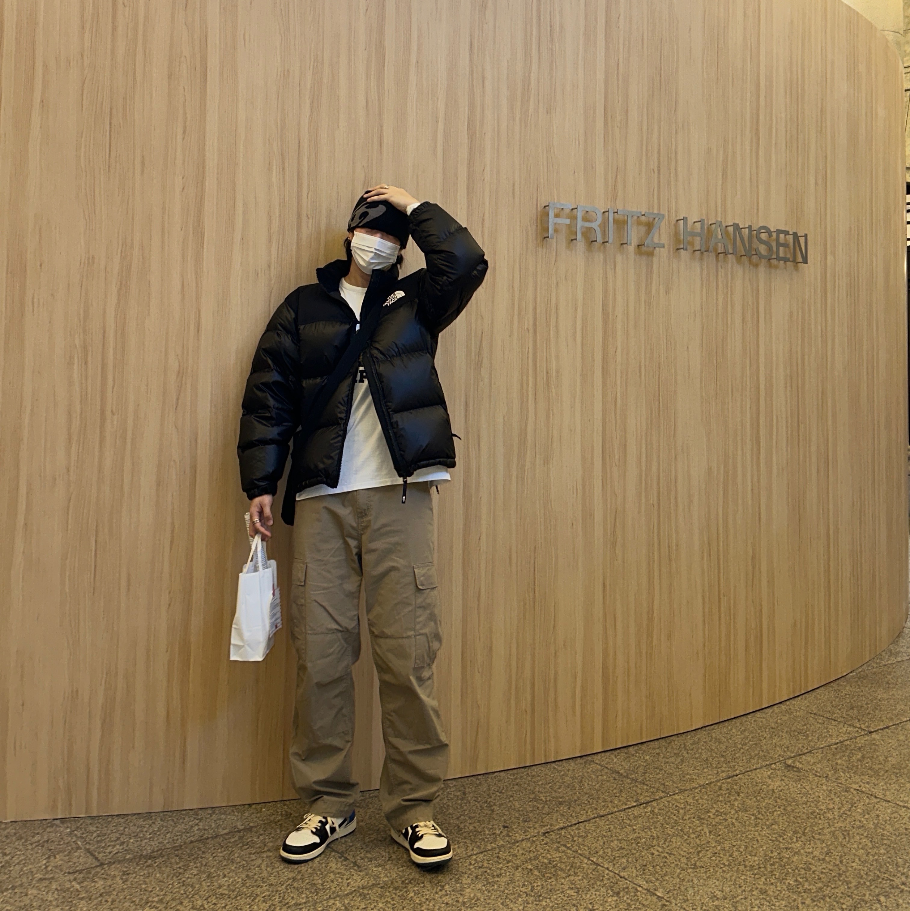 Jordan 1 x Travis Scott x Fragment Retro Low OG SP Military Blue, Sansan Gear Logo Beanie Black - 22FW 착용 스타일 - 2
