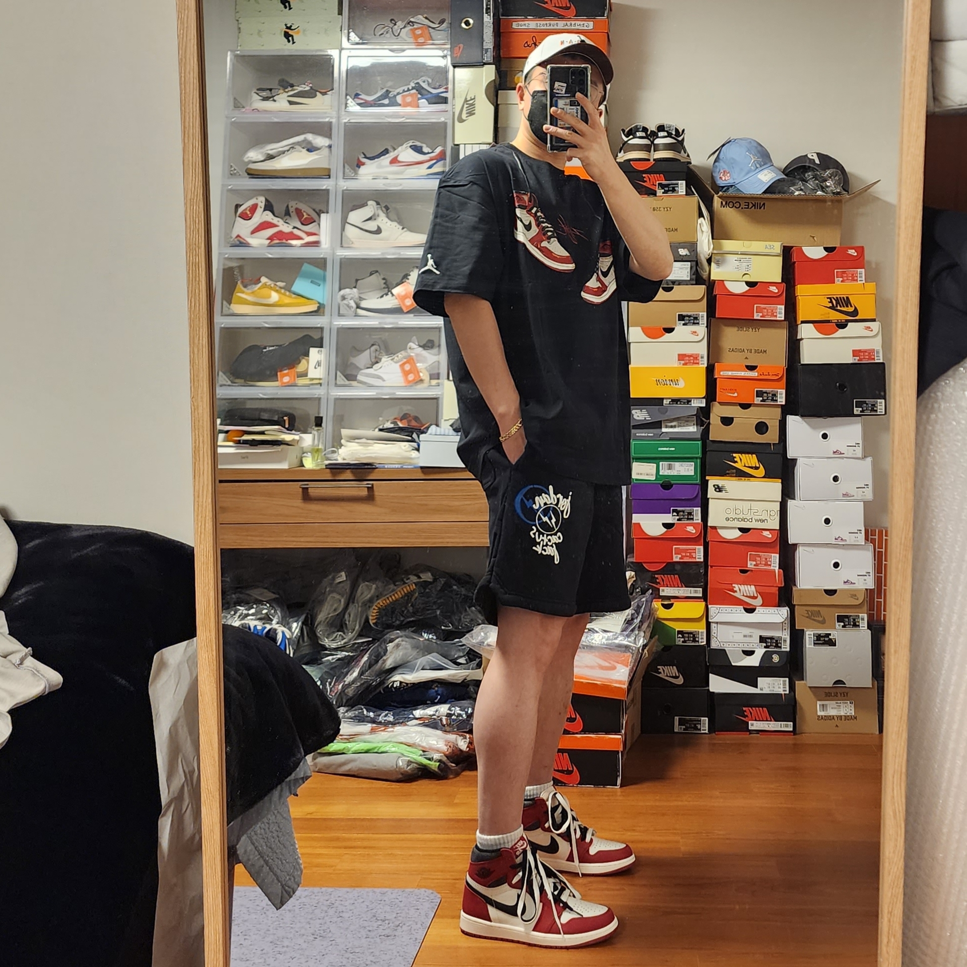 Jordan x Eastside Golf L91 Cap White, Jordan x Travis Scott x Fragment Shorts Black (DJ0617-010) 착용 스타일 - 3