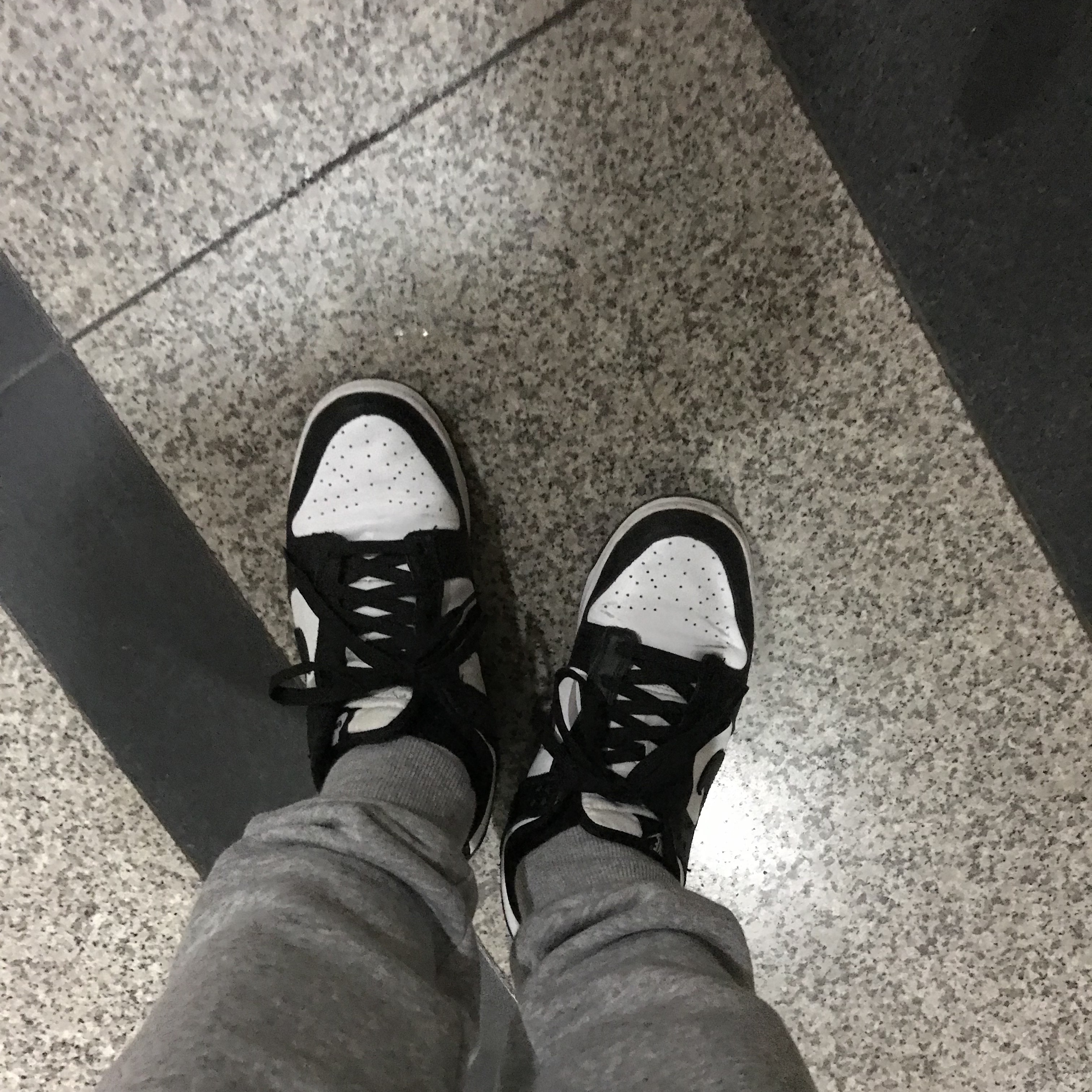 Nike Dunk Low Retro Black 착용 스타일