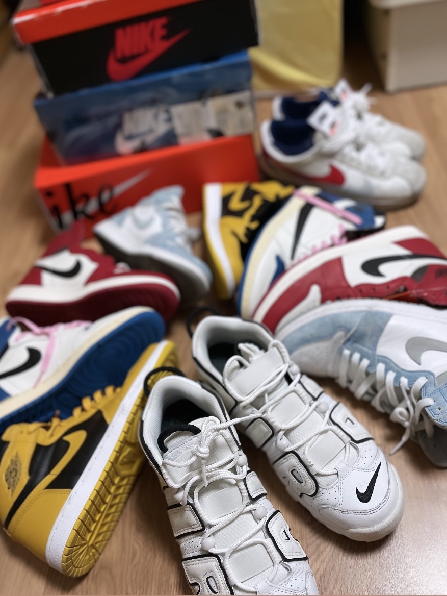 Jordan 1 x Travis Scott x Fragment Retro High OG SP Military Blue, Jordan 1 Retro High OG Hyper Royal 착용 스타일