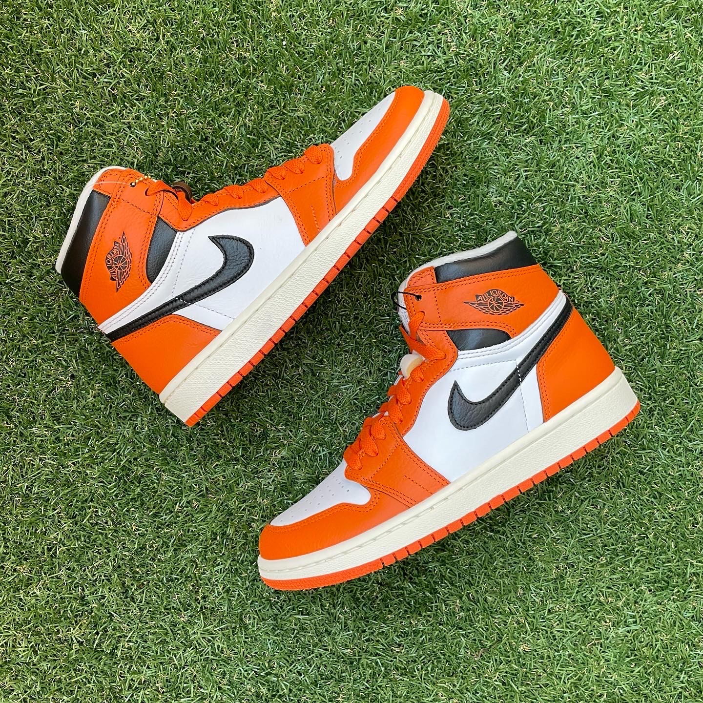 (W) Jordan 1 Retro High OG Starfish 착용 스타일 - 2