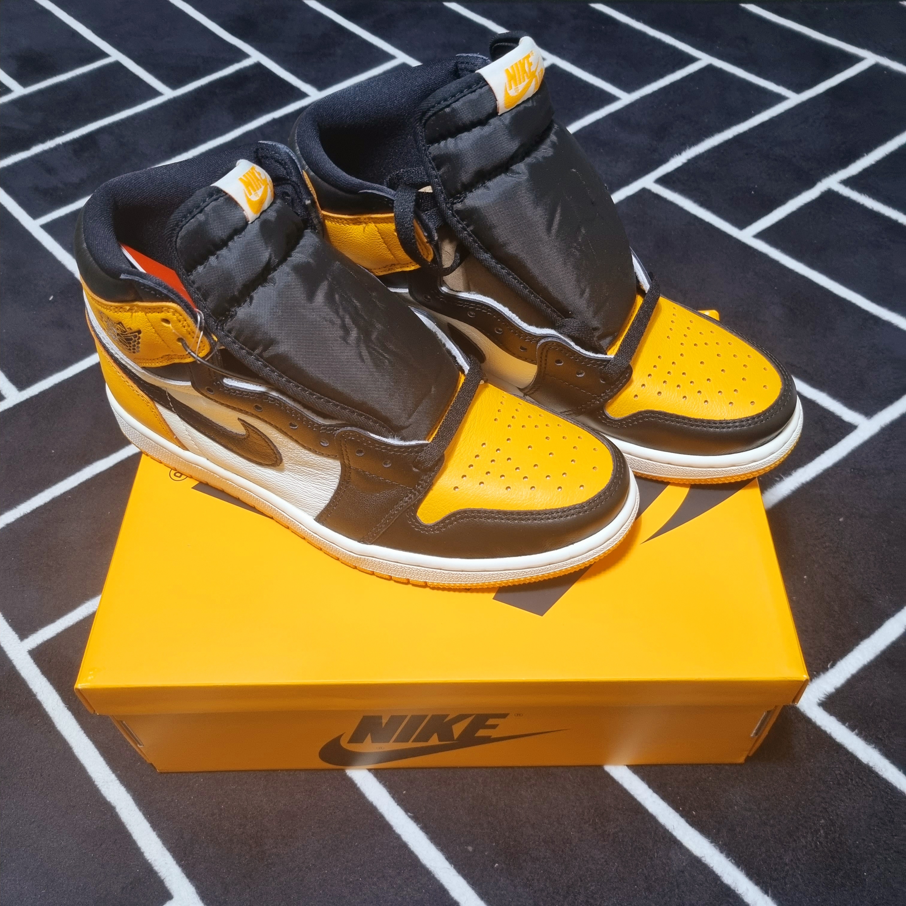 Jordan 1 Retro High OG Taxi, Jordan 1 Retro High OG Chicago 2022 착용 스타일 - 1