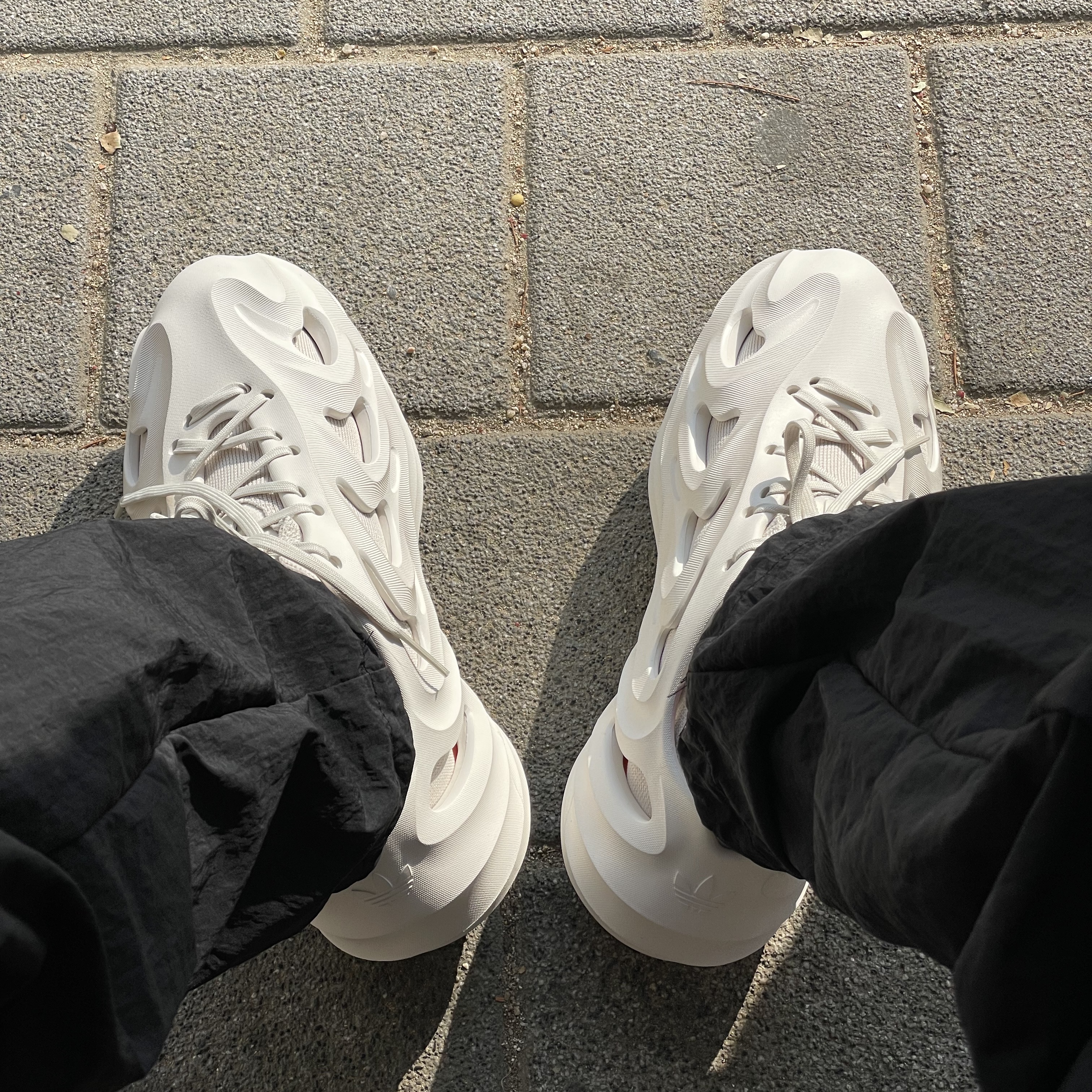 Adidas Adifom Q Off White 착용 스타일