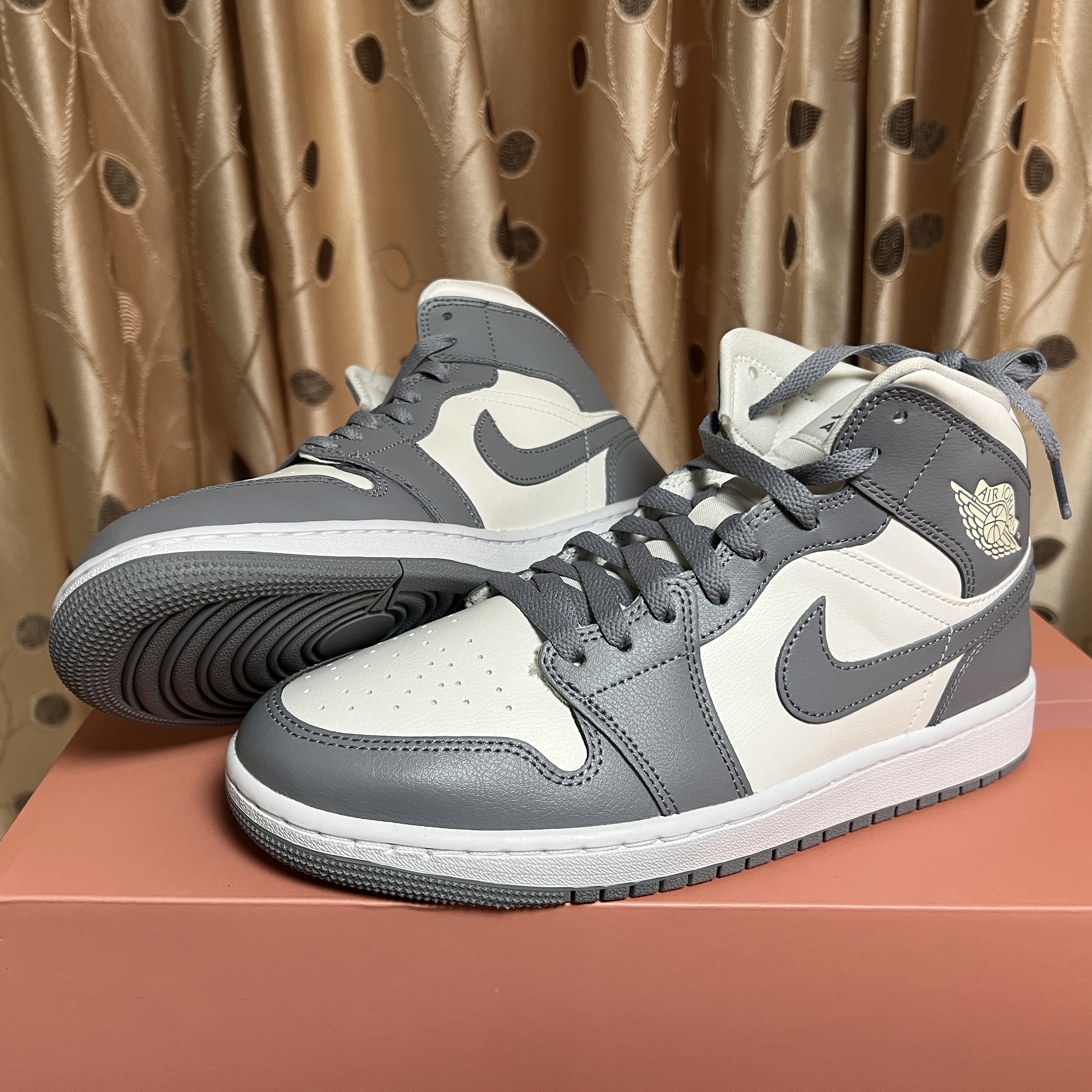 (W) Jordan 1 Mid Sail Stealth 착용 스타일
