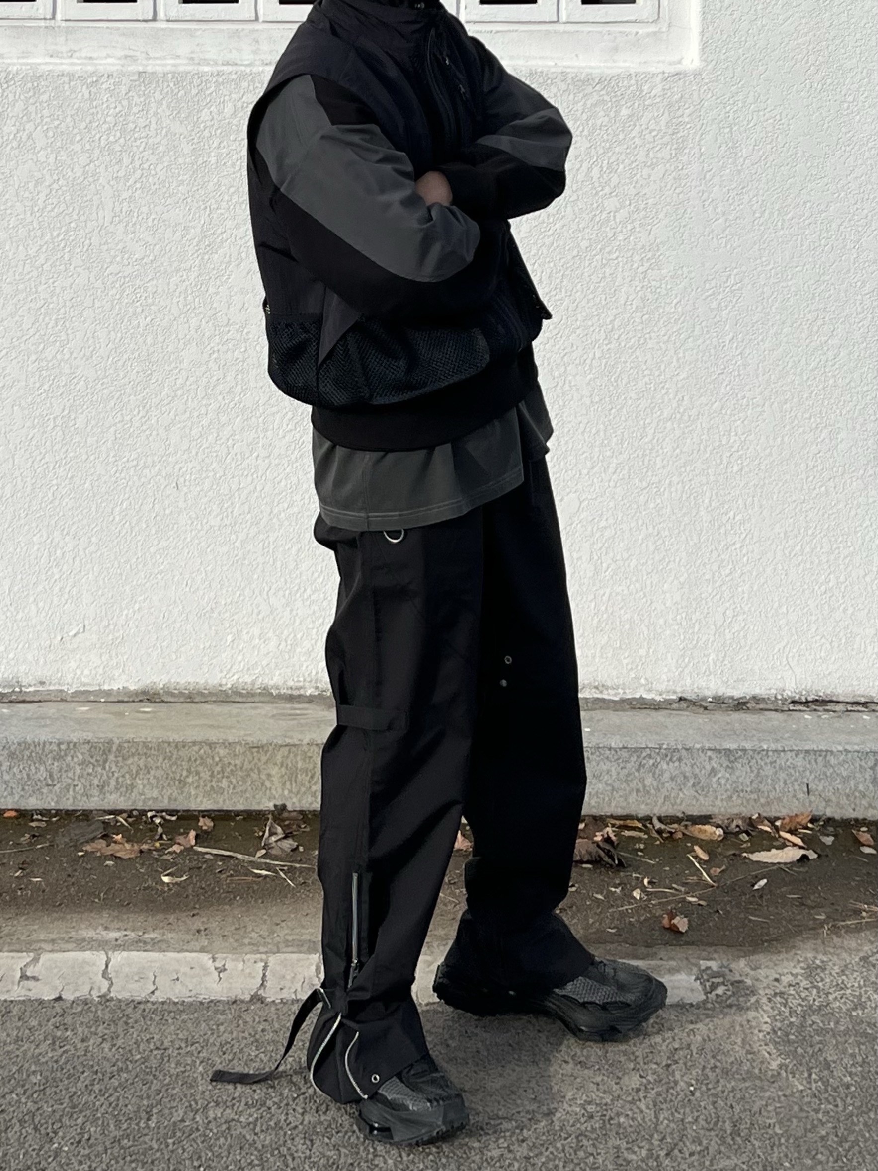 Nike x Matthew M Williams Zoom 004 Triple Black 착용 스타일 - 3