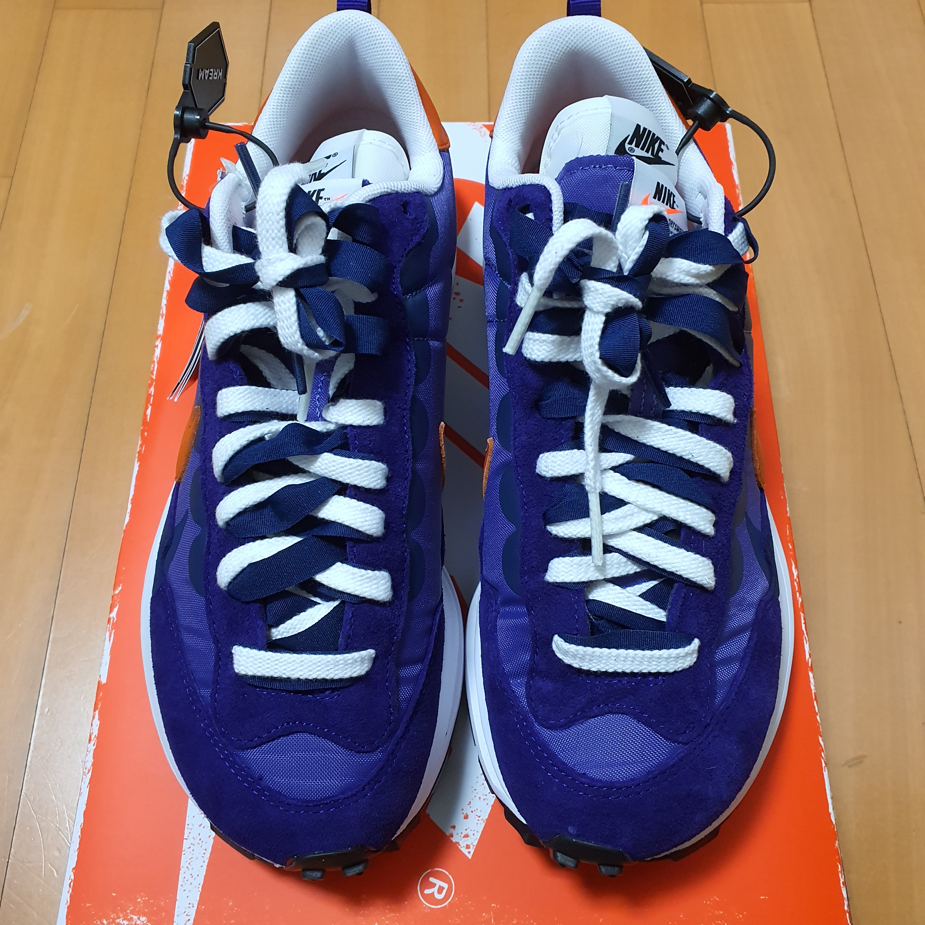 Nike x Sacai VaporWaffle Dark Iris 착용 스타일 - 1