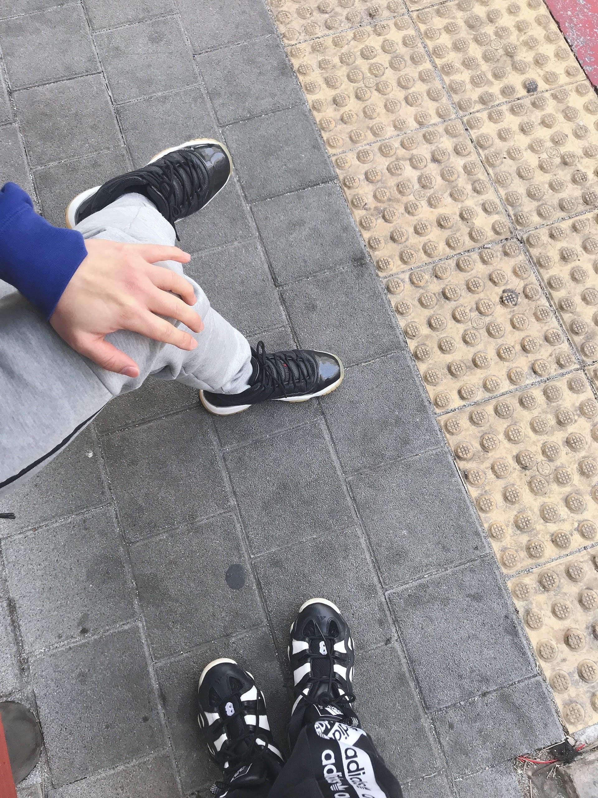 Jordan 11 Retro 72-10 착용 스타일