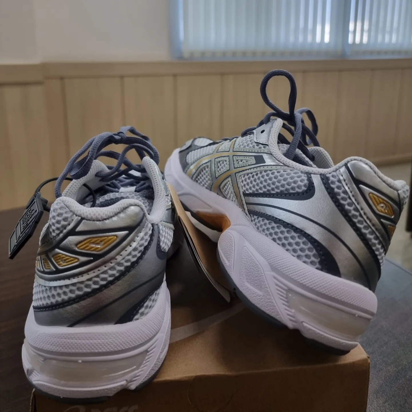 Asics Gel-1130 Polar Shade Pure Silver 착용 스타일 - 2