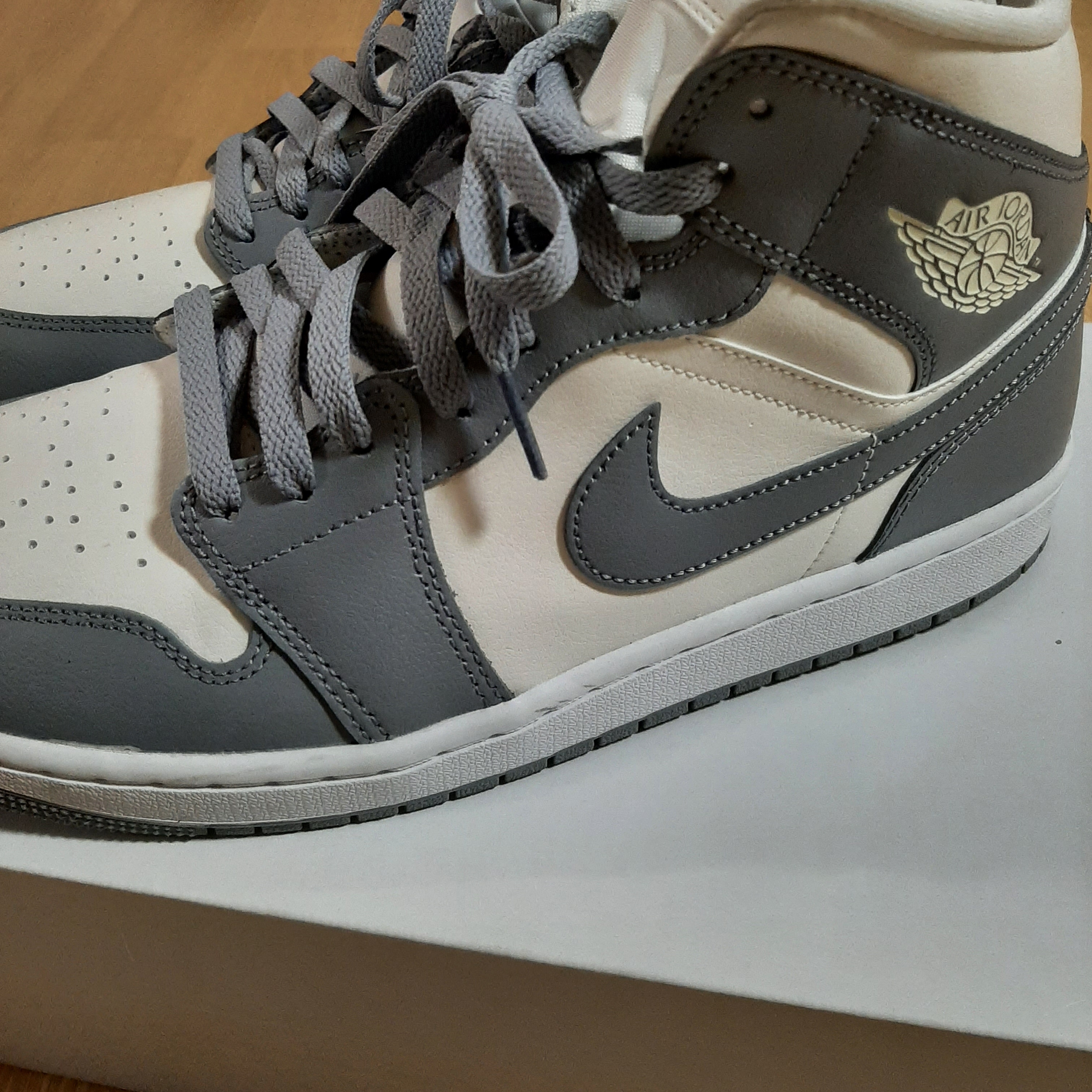 (W) Jordan 1 Mid Sail Stealth 착용 스타일 - 1