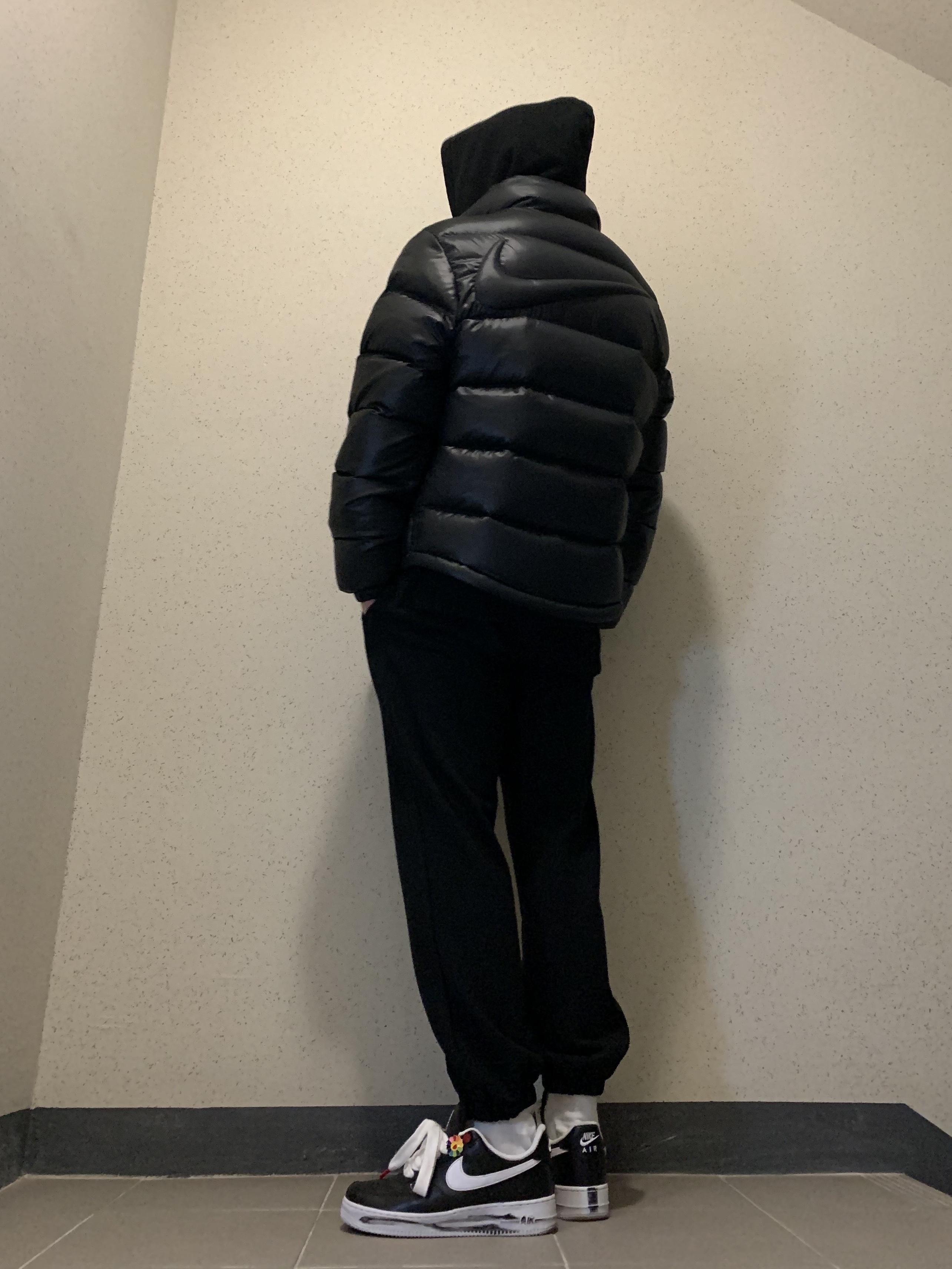Nike x Drake Nocta Puffer Jacket Black - Asia, Nike x Peaceminusone Air Force 1 Low Para-Noise 착용 스타일