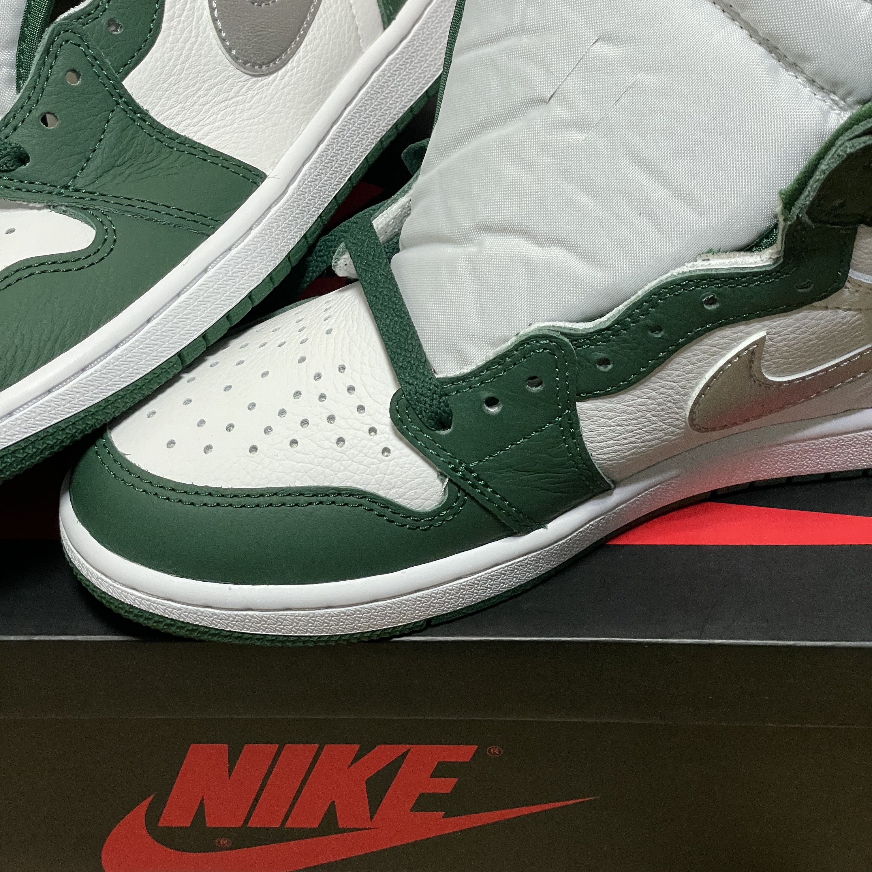 Jordan 1 Retro High OG Gorge Green 착용 스타일 - 2