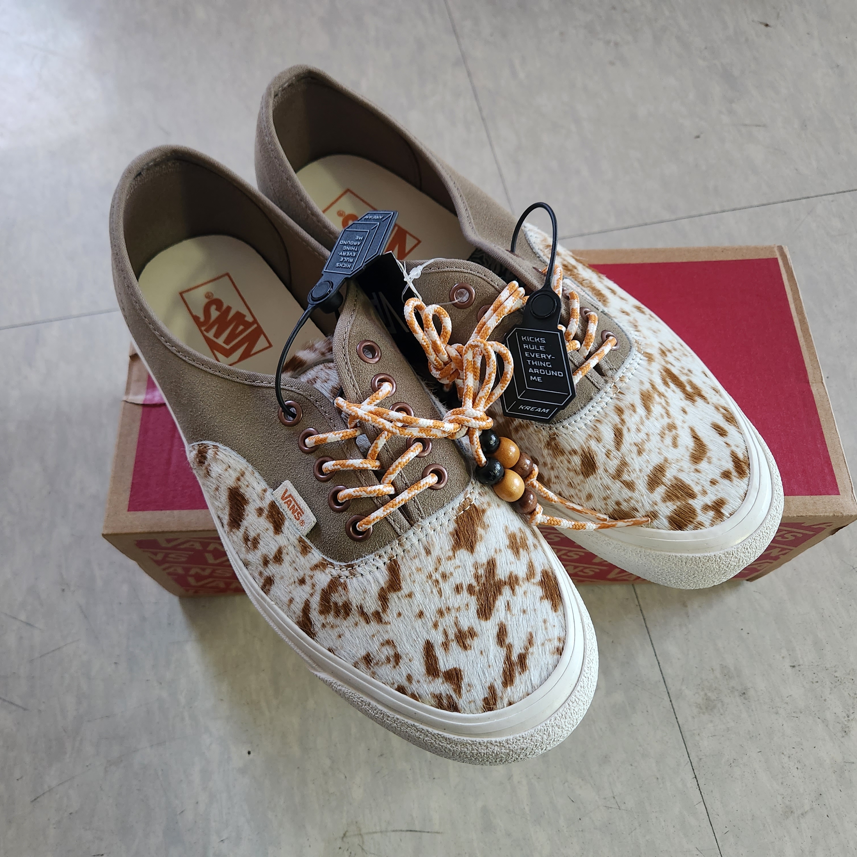Vans Authentic 44 DX Anaheim Factory Earth Mesa 착용 스타일 - 2