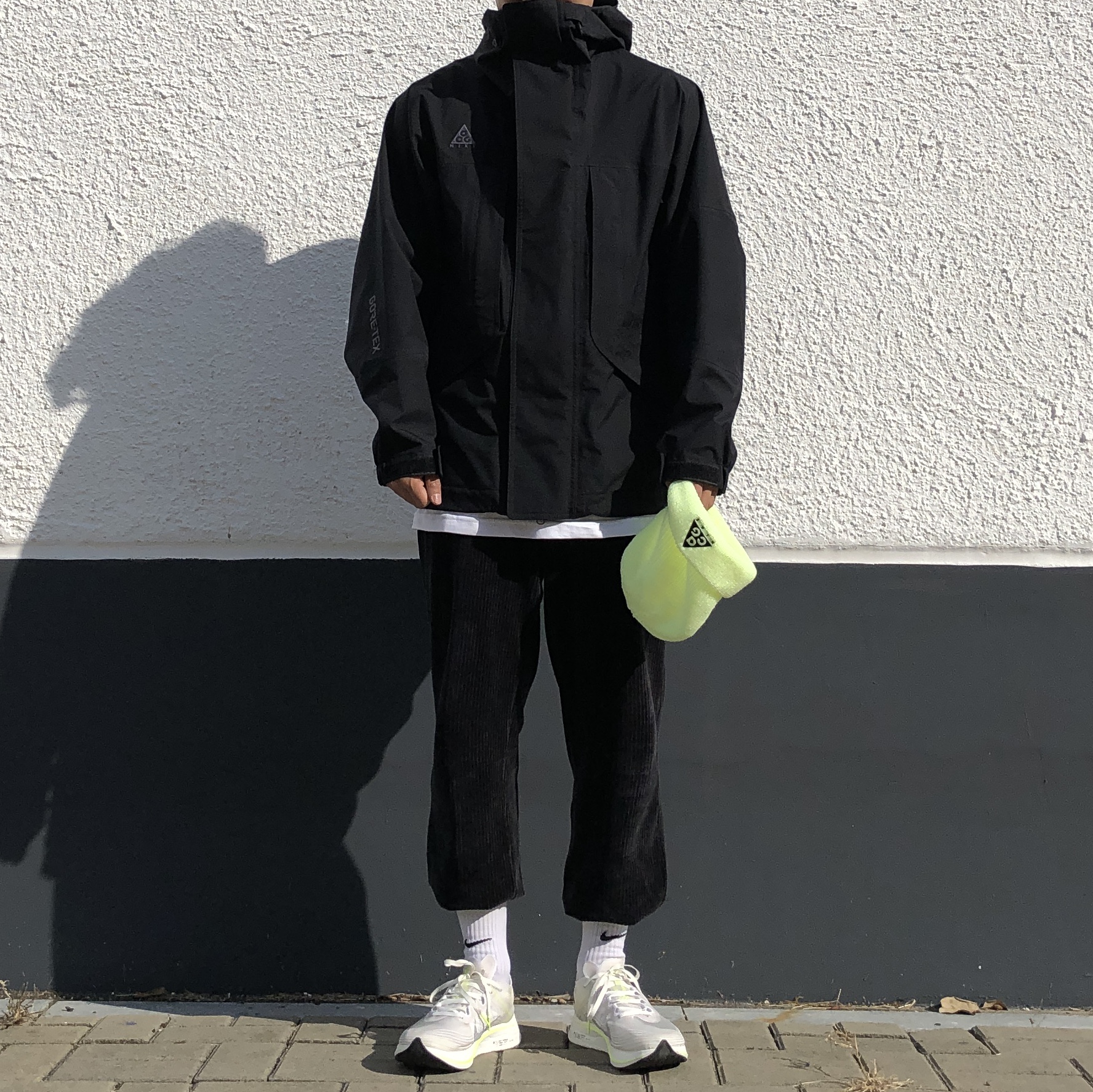 Nike Zoom Fly SP Breaking 2, Nike ACG Gore-Tex Jacket Black Anthracite 착용 스타일