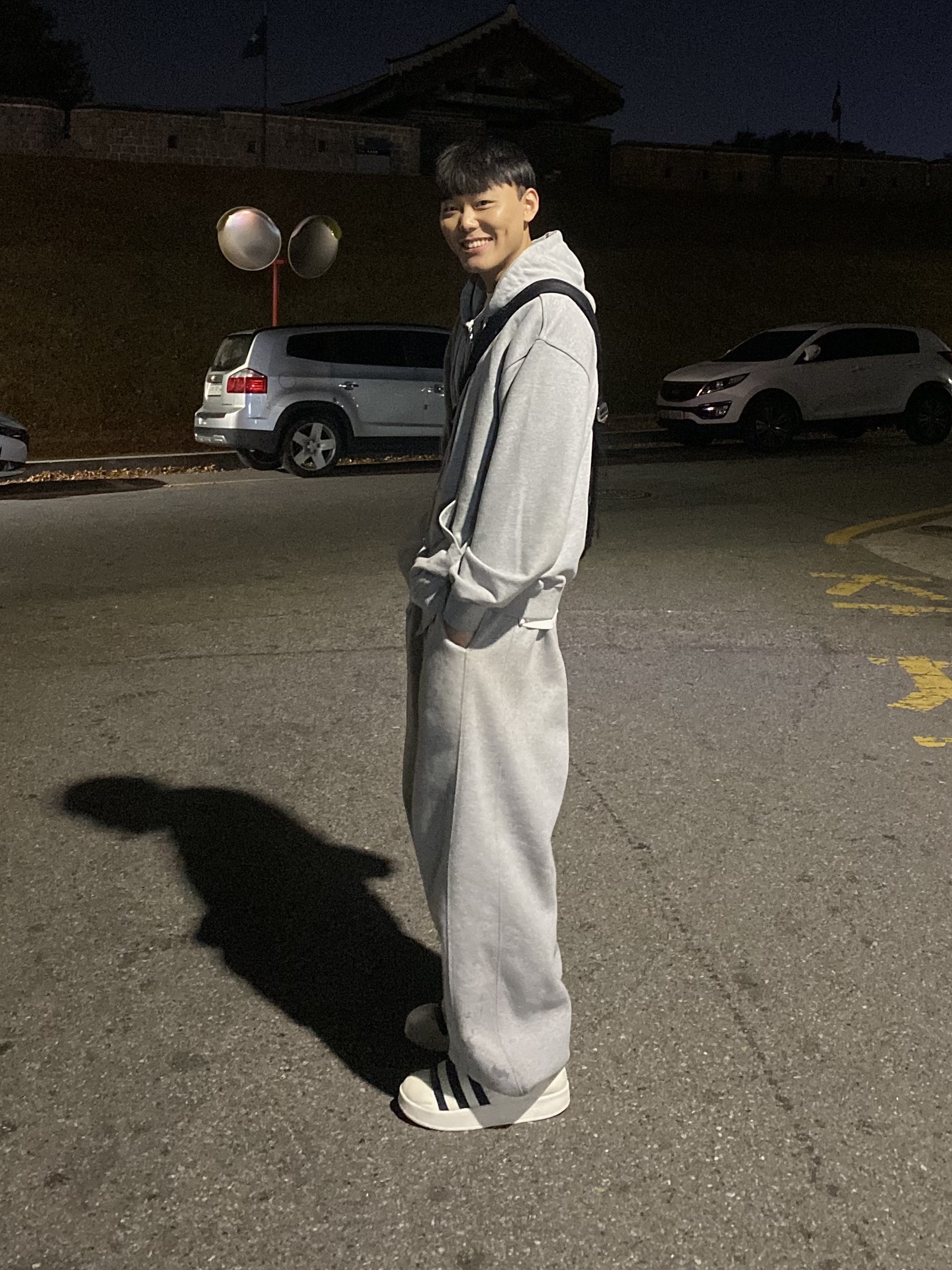 Adidas Puffylette Off White 착용 스타일 - 1
