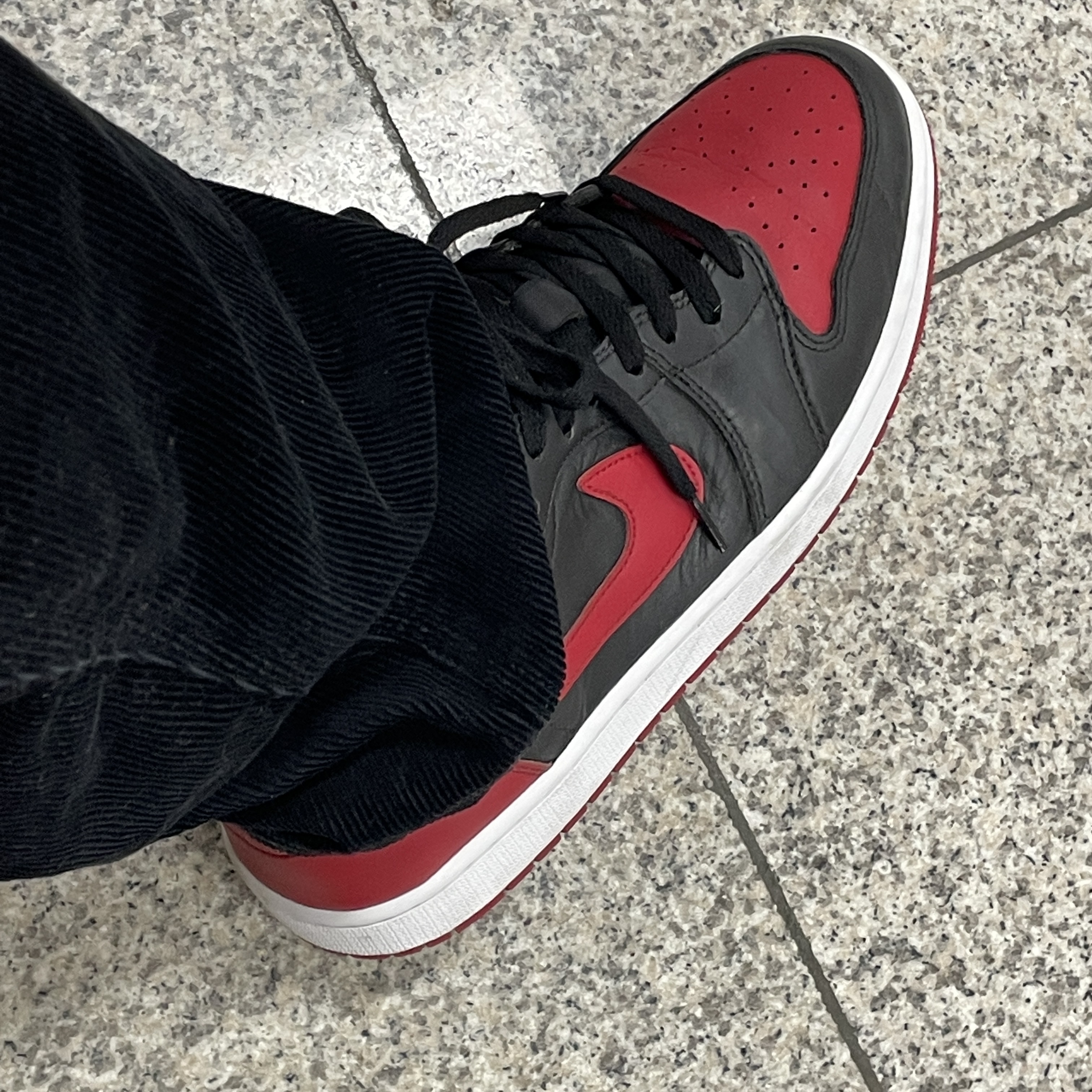 Jordan 1 Retro Low OG Bred 2015 착용 스타일 - 2