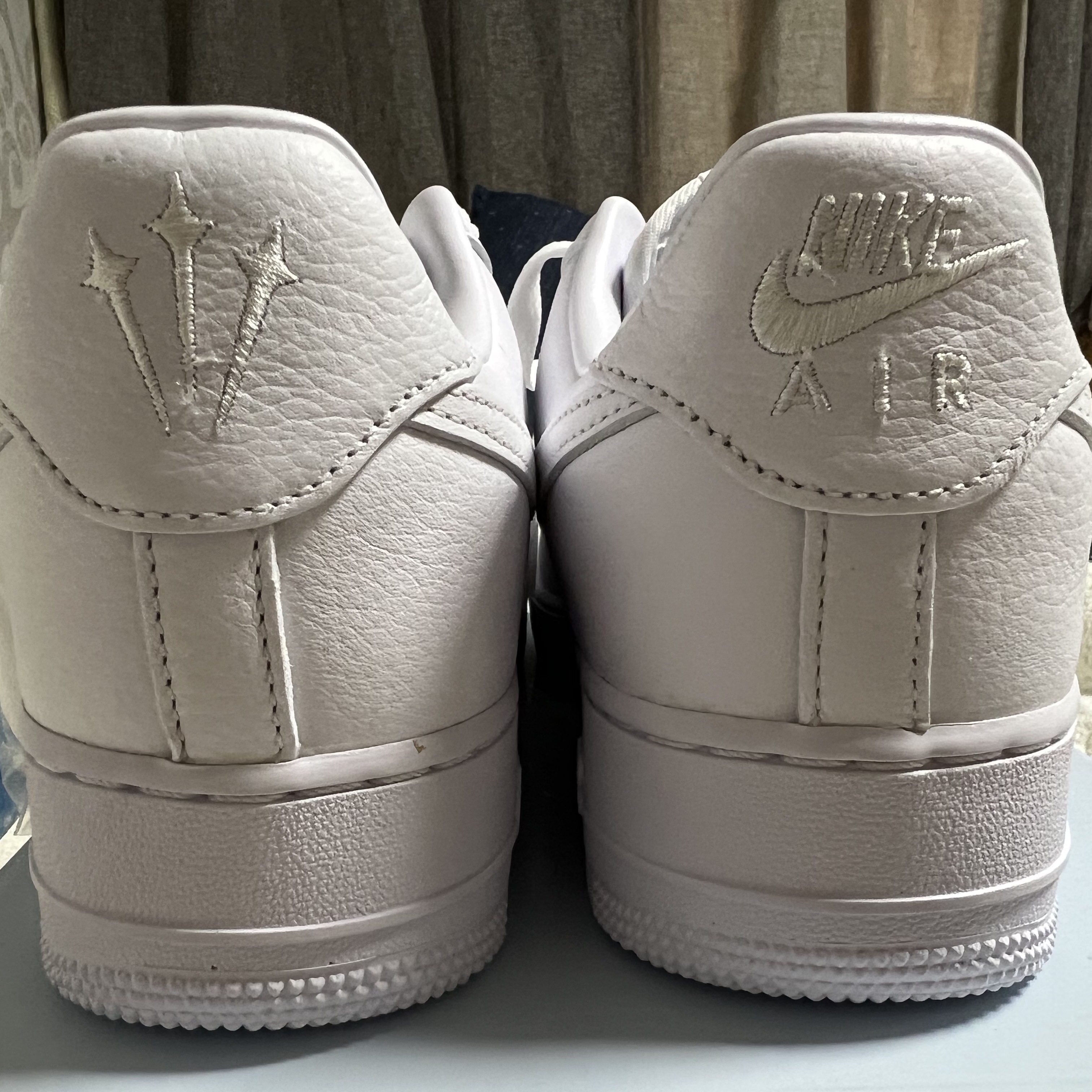 Nike x Drake Nocta Air Force 1 Low SP Certified Lover Boy White 착용 스타일 - 3