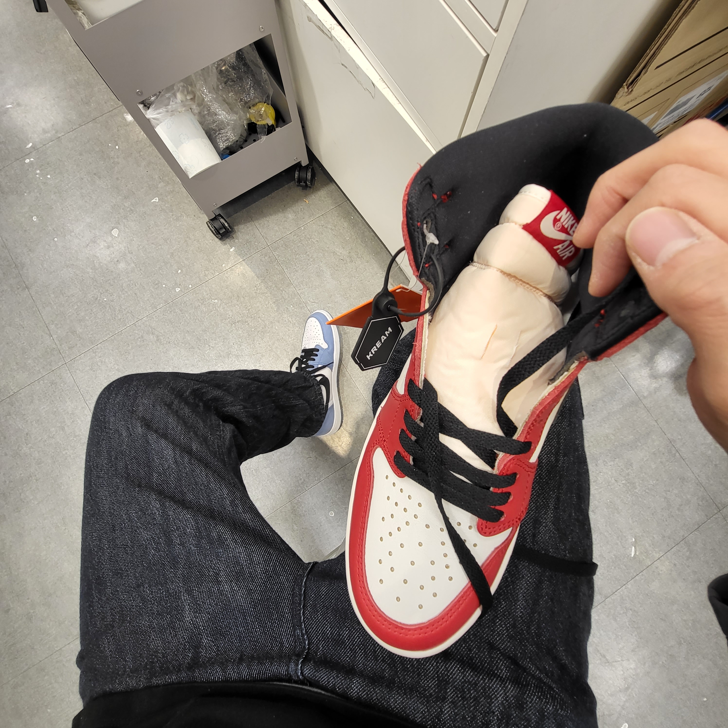 Jordan 1 Retro High OG University Blue, Jordan 1 Retro High OG Chicago 2022 착용 스타일 - 1