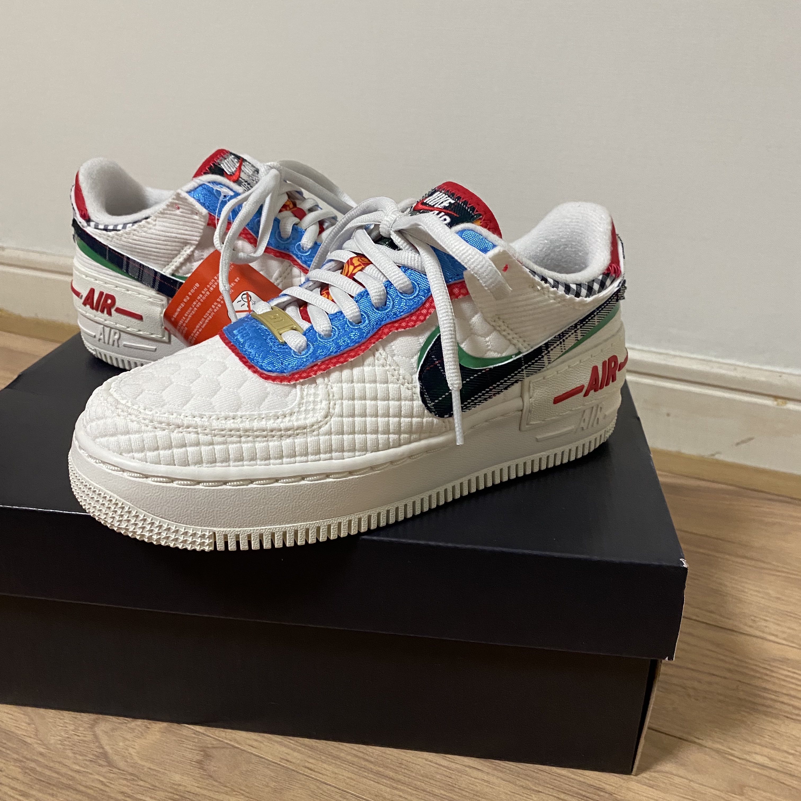 (W) Nike Air Force 1 Shadow Sail Classic Green 착용 스타일 - 2