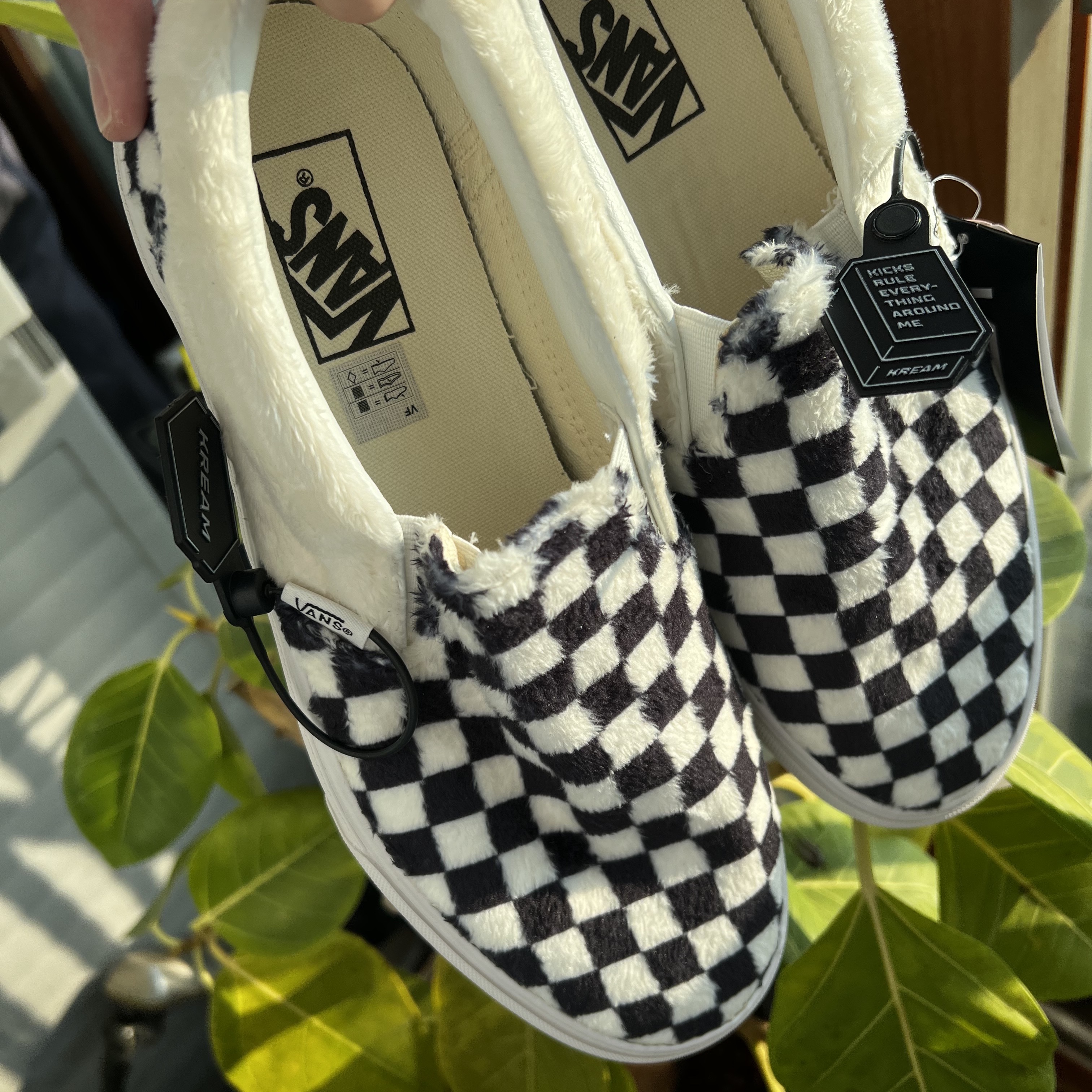 Vans Classic Slip-On Sherpa Checkerboard 착용 스타일 - 3