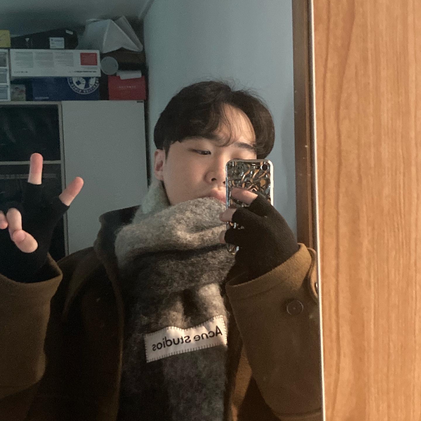 Acne Studios Mohair Check Muffler Grey Green Black 착용 스타일