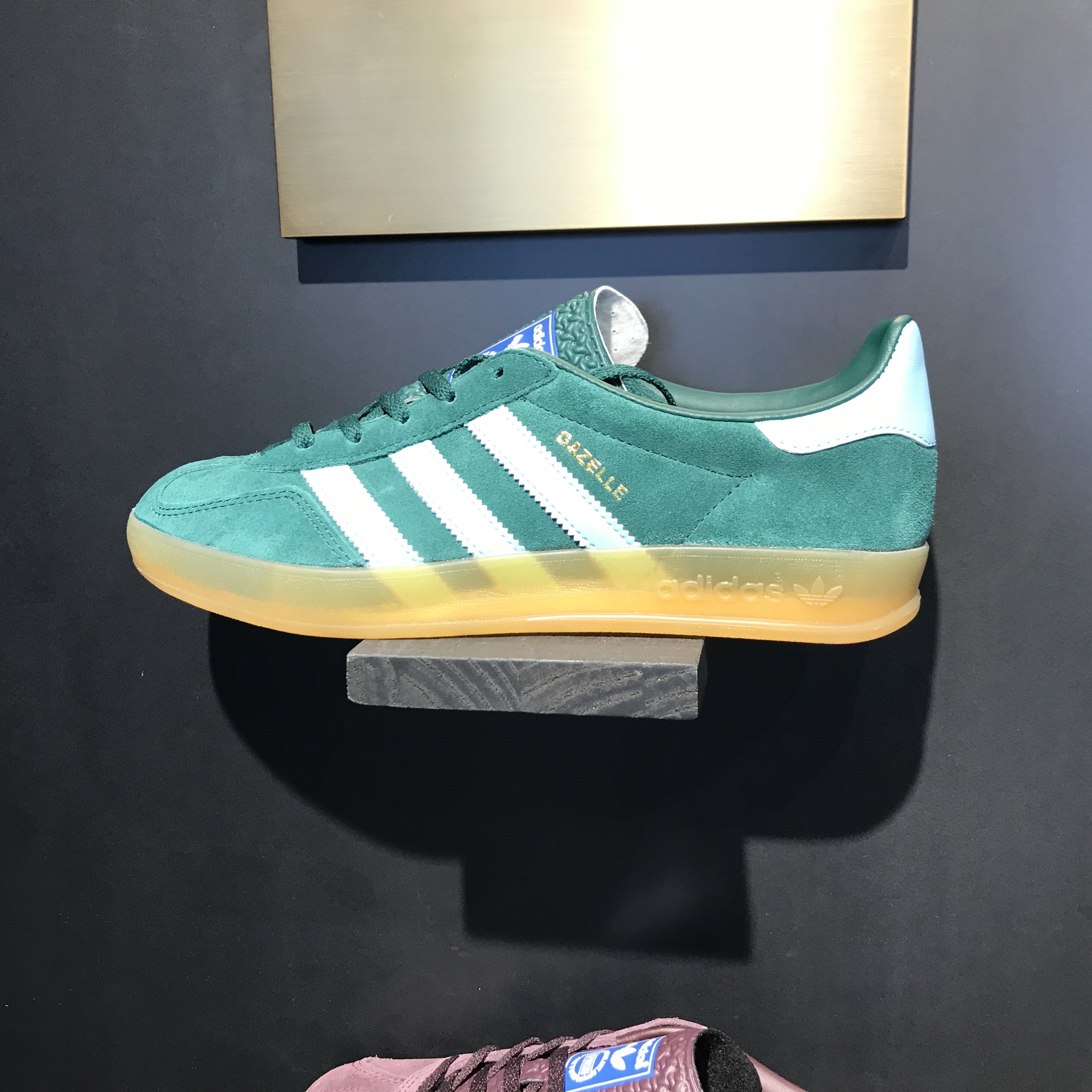 Adidas Gazelle Indoor Collegiate Green Hazy Sky 착용 스타일