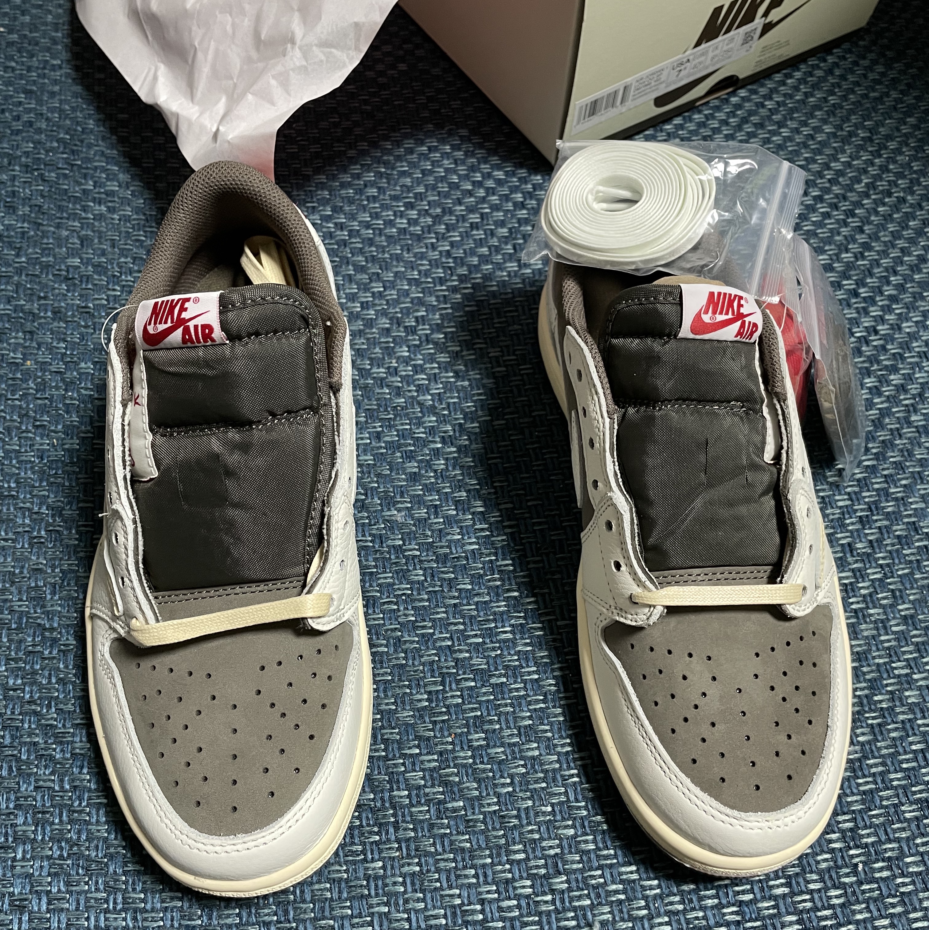 Jordan 1 x Travis Scott Retro Low OG SP Sail and Ridgerock 착용 스타일 - 3