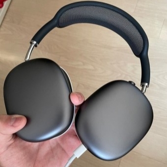 Apple AirPods Max Lightning Space Gray (Korean Ver.) 착용 스타일