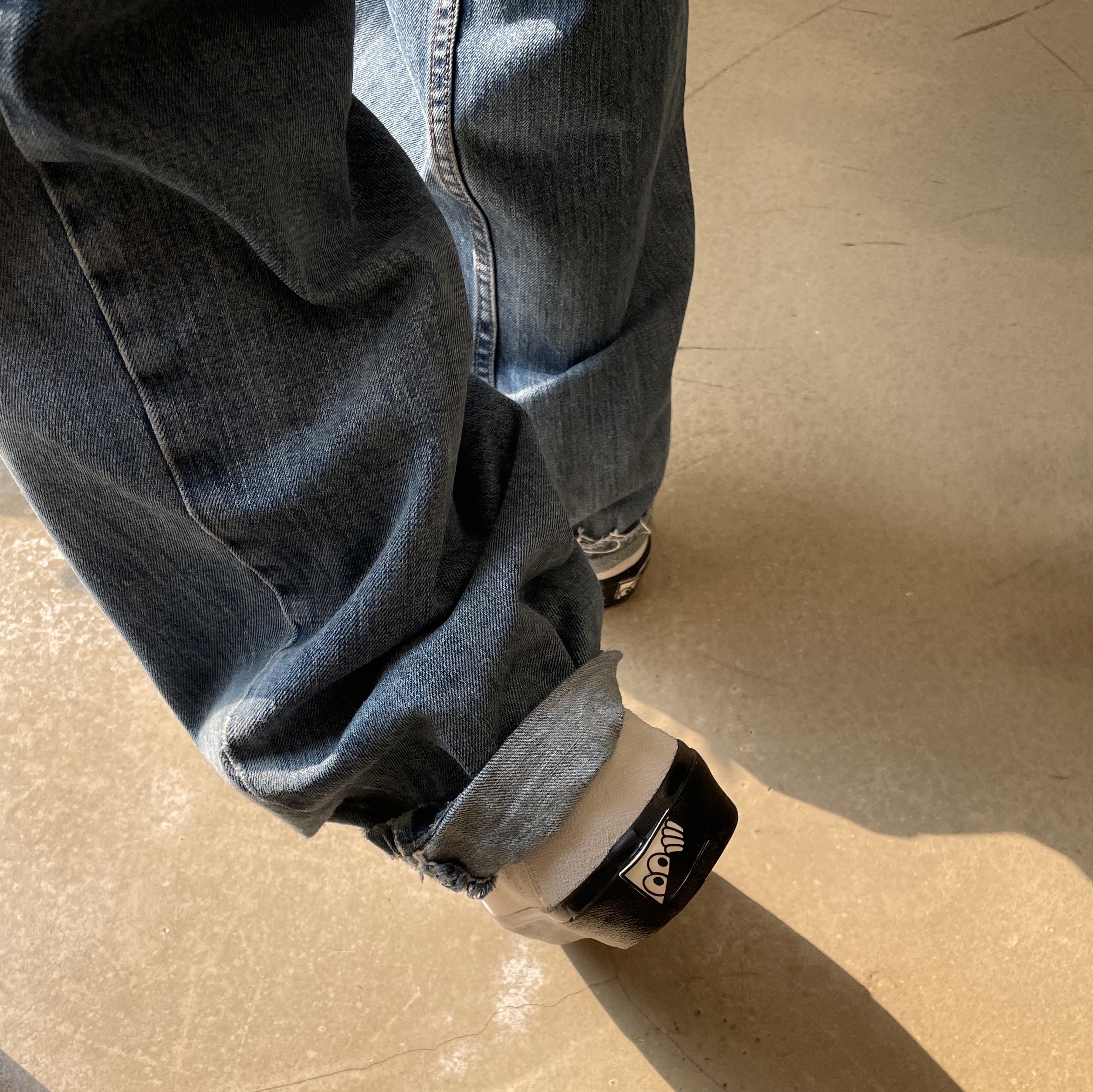Last Resort AB Vm003 Suede Hi White Black 착용 스타일 - 2