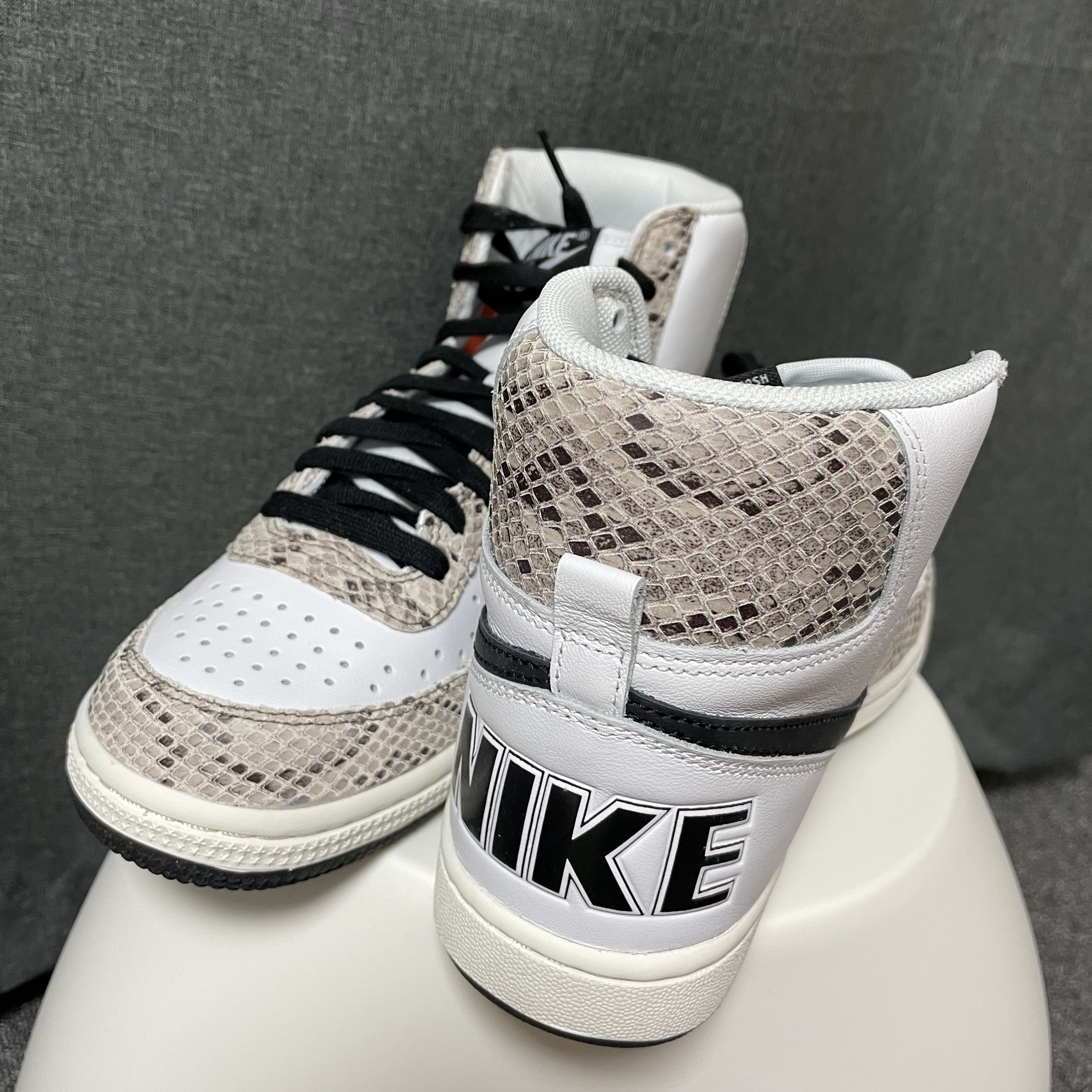 Nike Terminator High Cocoa Snake 착용 스타일 - 2