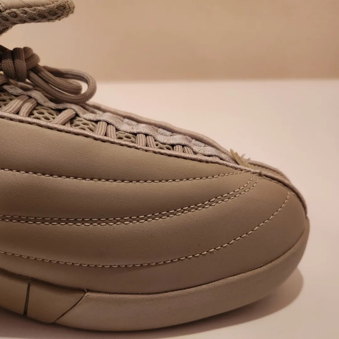 (W) Jordan 15 x Billie Eilish Retro SP Beige 착용 스타일 - 3