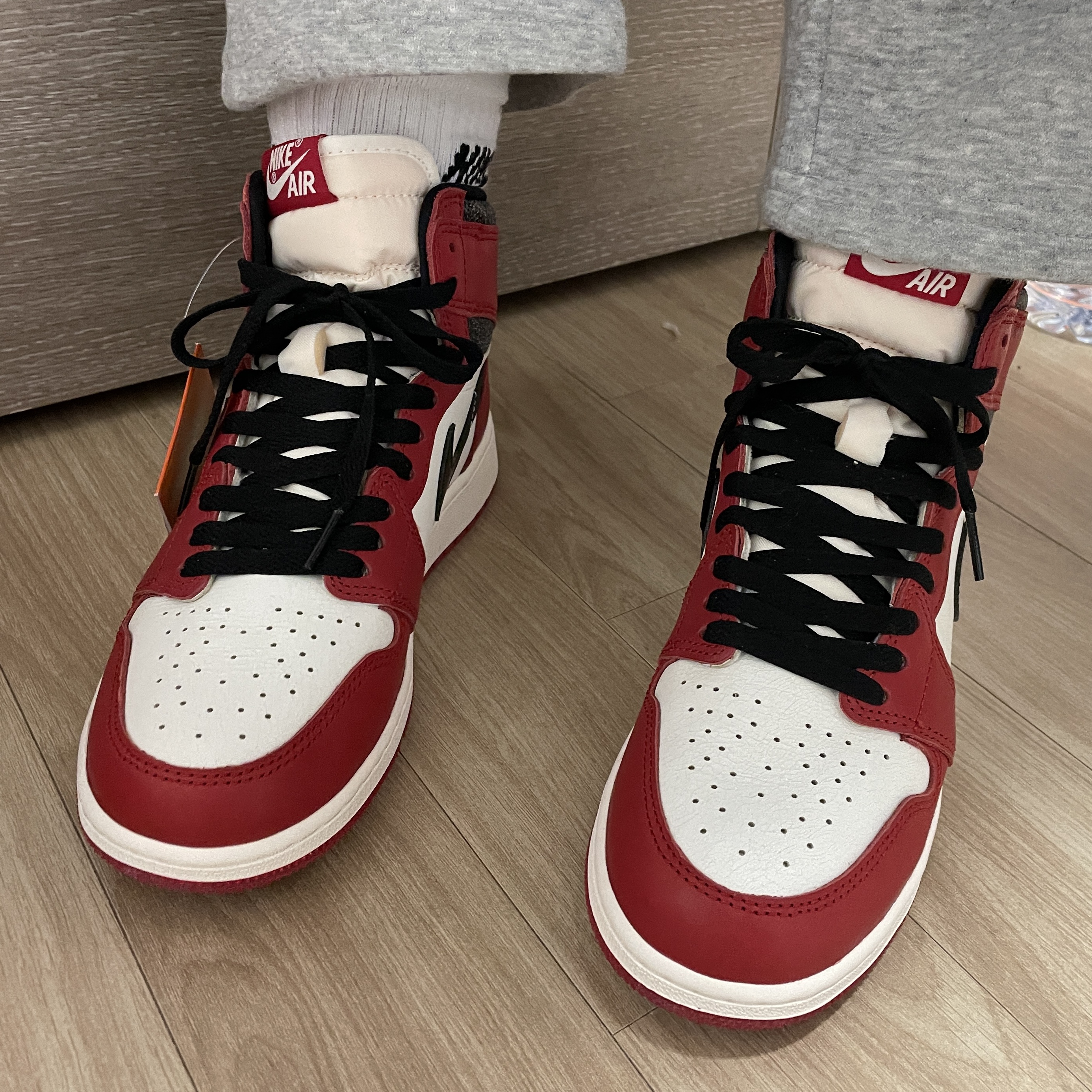 (GS) Jordan 1 Retro High OG Chicago 2022, Jordan 1 Retro High OG Chicago 2022 착용 스타일 - 2