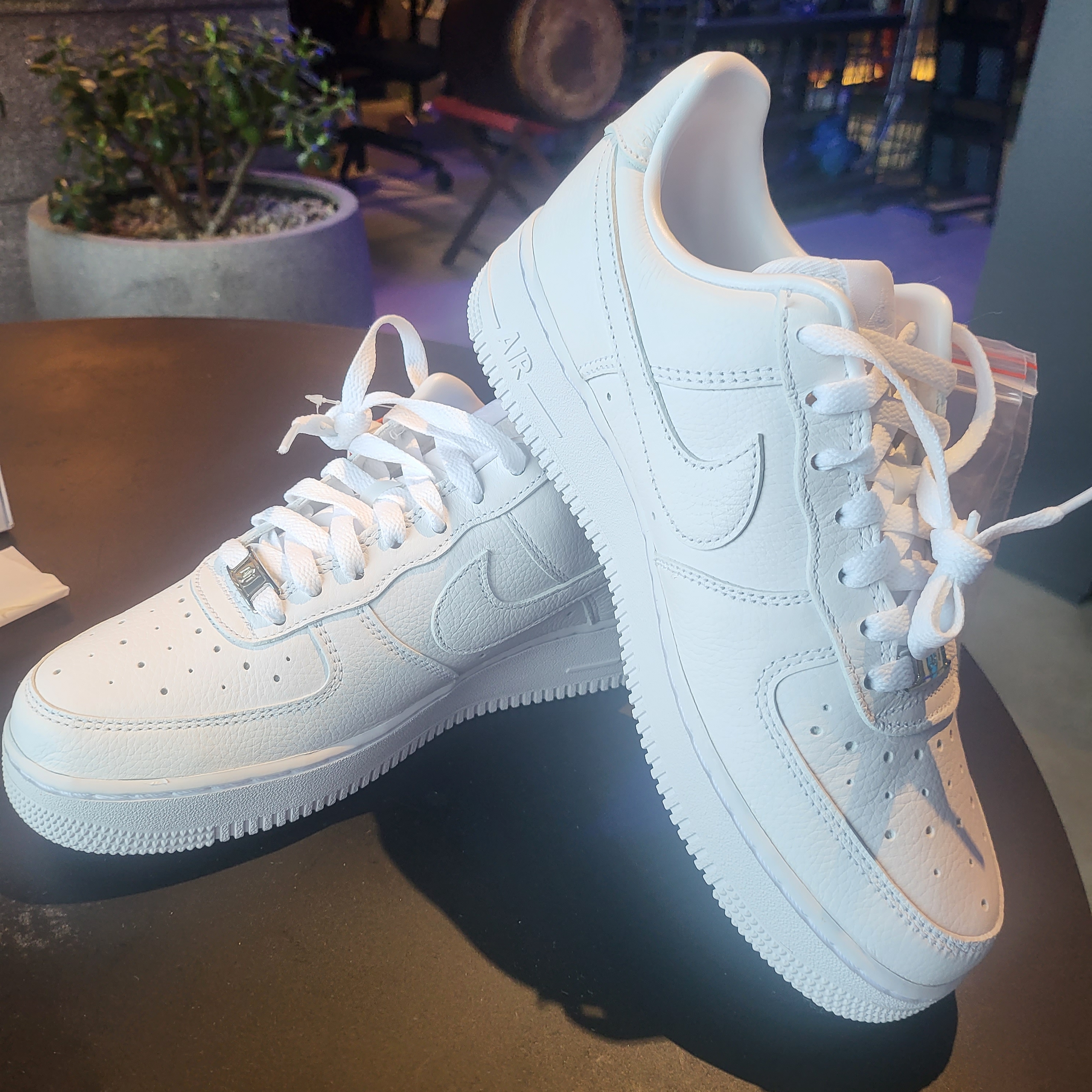 Nike x Drake Nocta Air Force 1 Low SP Certified Lover Boy White 착용 스타일 - 4