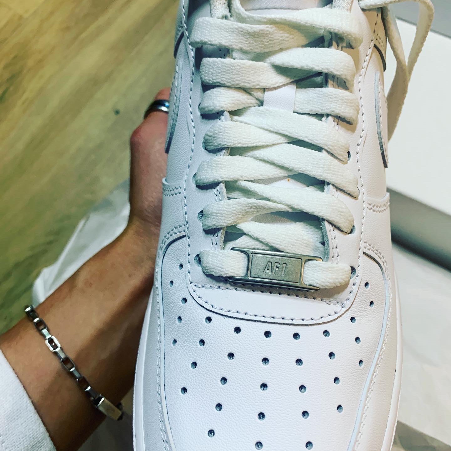 Nike x Drake Nocta Air Force 1 Low SP Certified Lover Boy White 착용 스타일 - 3
