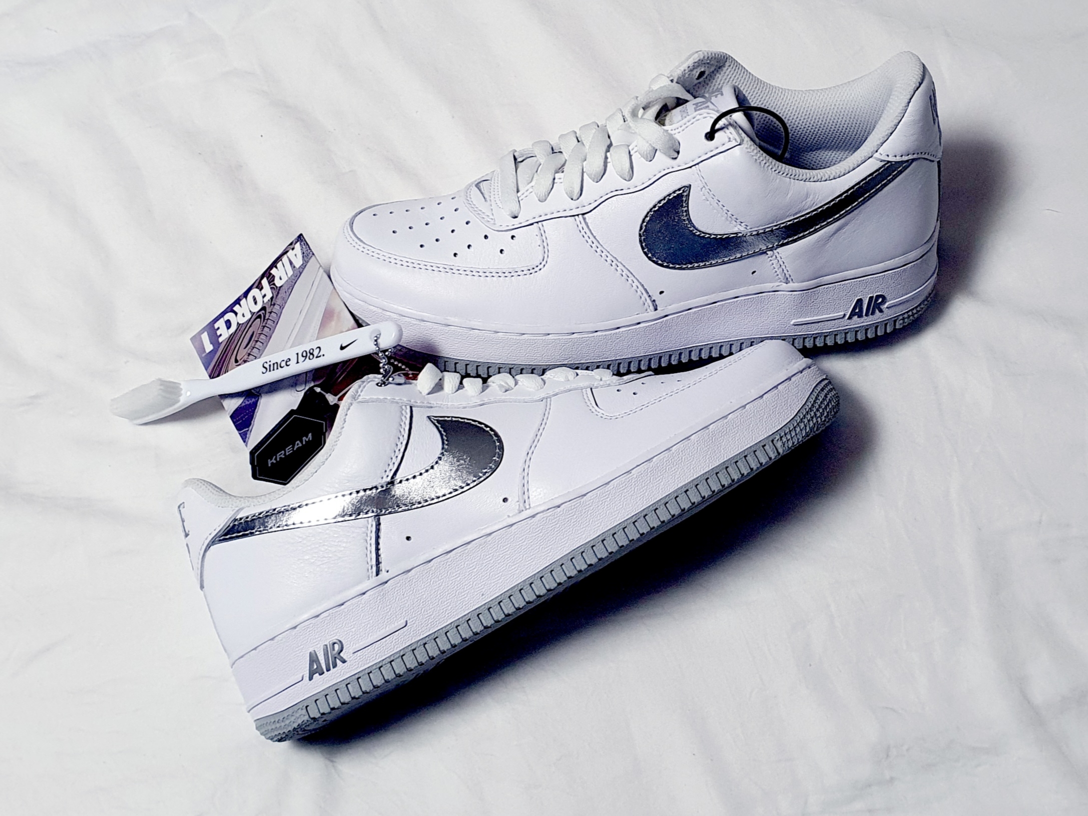Nike Air Force 1 Low Retro Color of the Month White Metallic Silver 착용 스타일 - 4