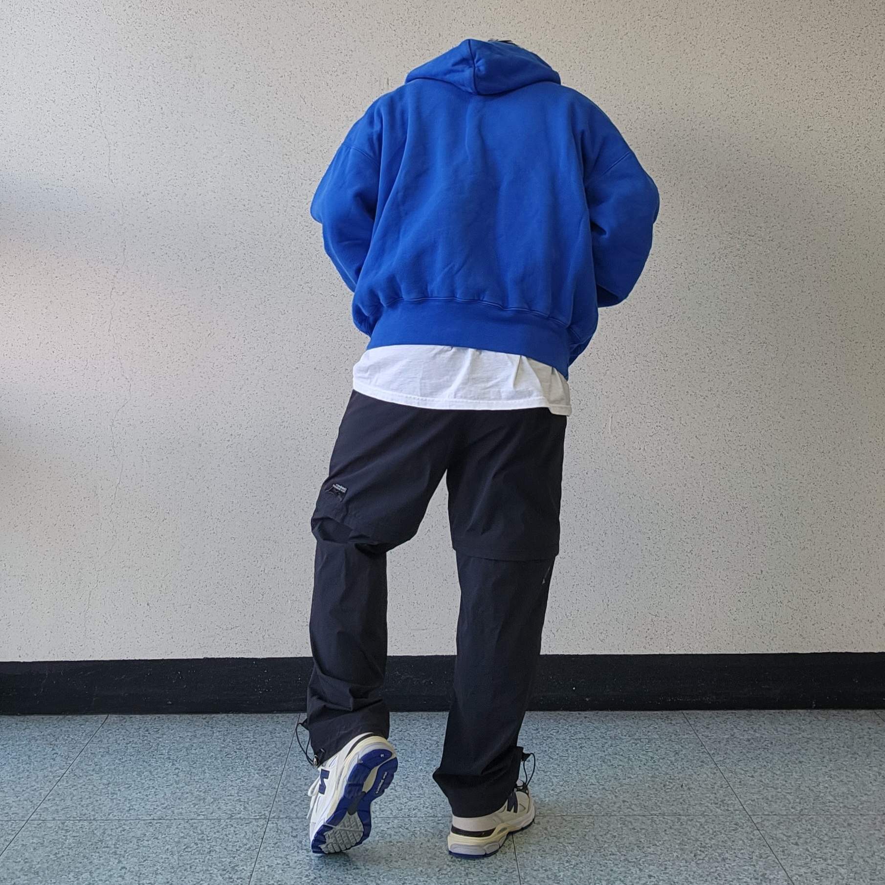 New Balance 990v3 Made in USA White Blue, Yeezy Gap Hoodie Blue 착용 스타일 - 4